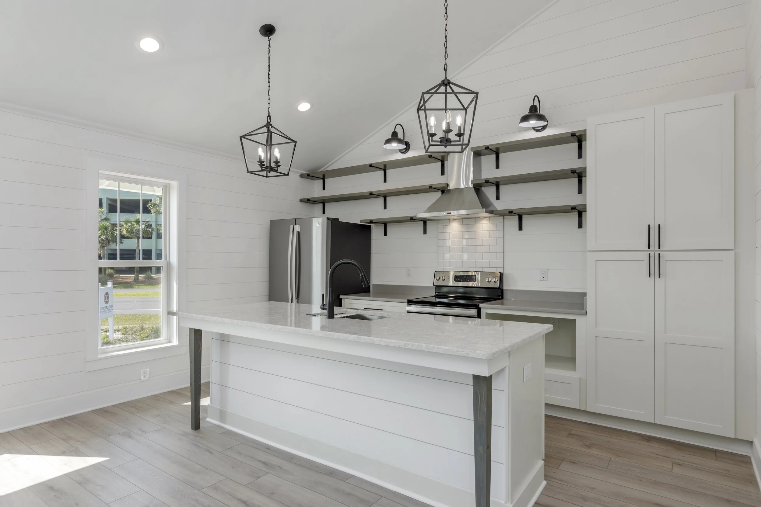 536 Dolphin Ave-06.jpg