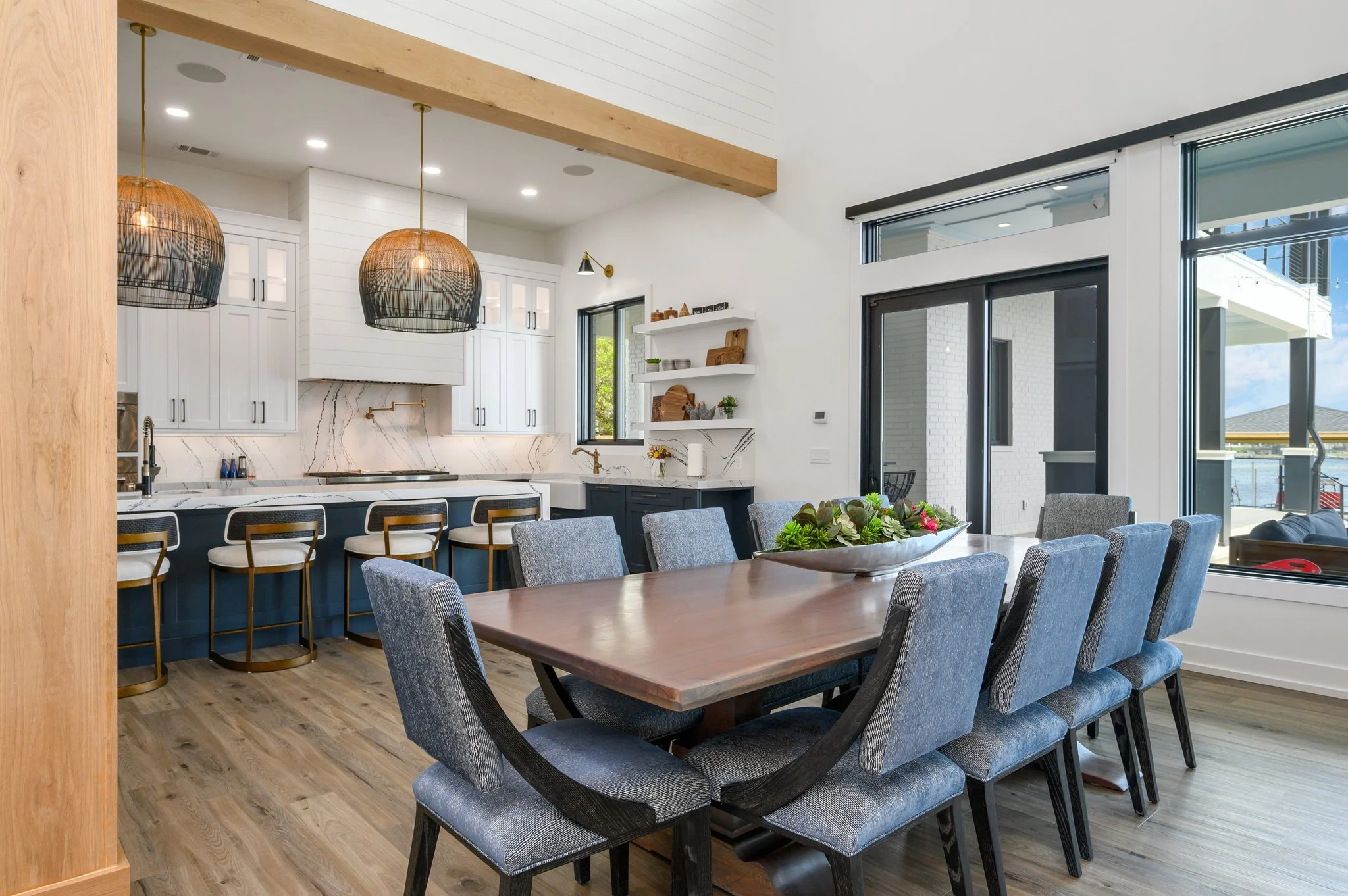 37-web-or-mls-425 Caviar Dr-08.jpg