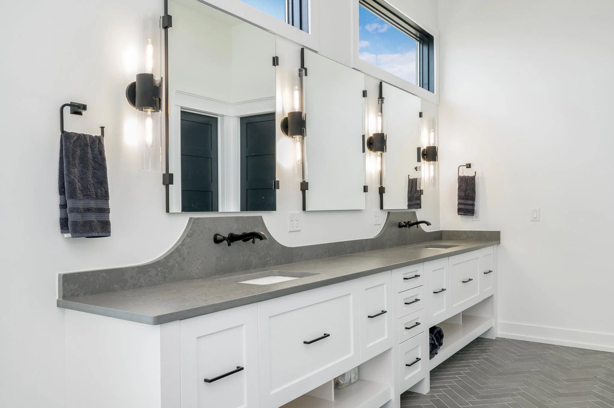 67-web-or-mls-425 Caviar Dr-37.jpg