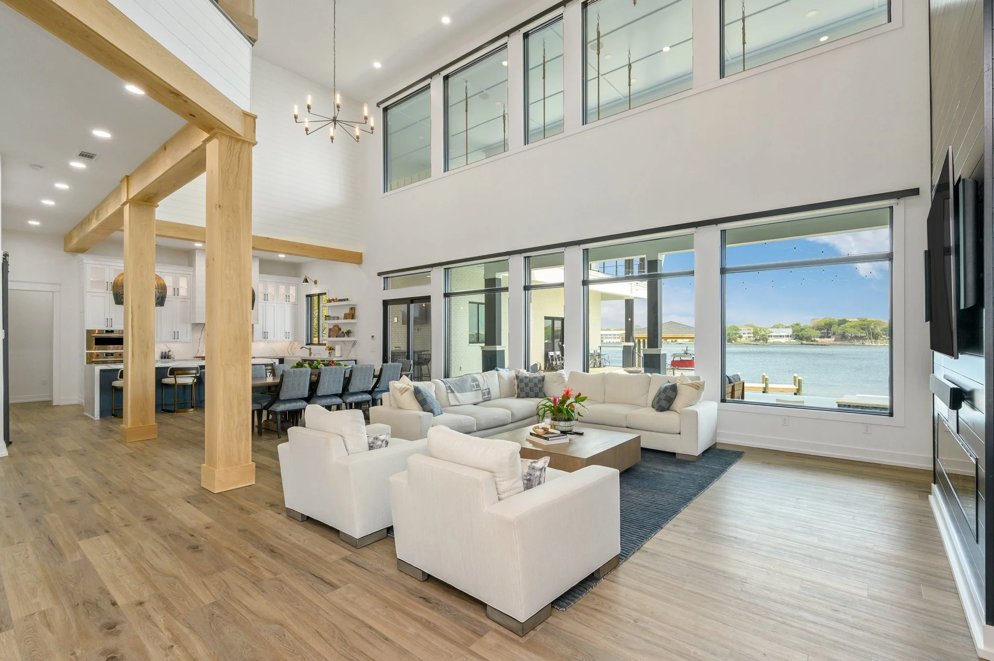 27-web-or-mls-425 Caviar Dr-03.jpg