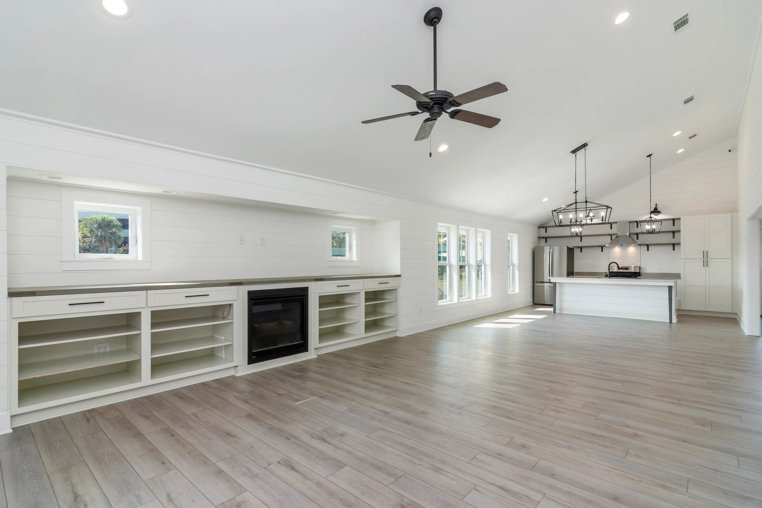 536 Dolphin Ave-03.jpg