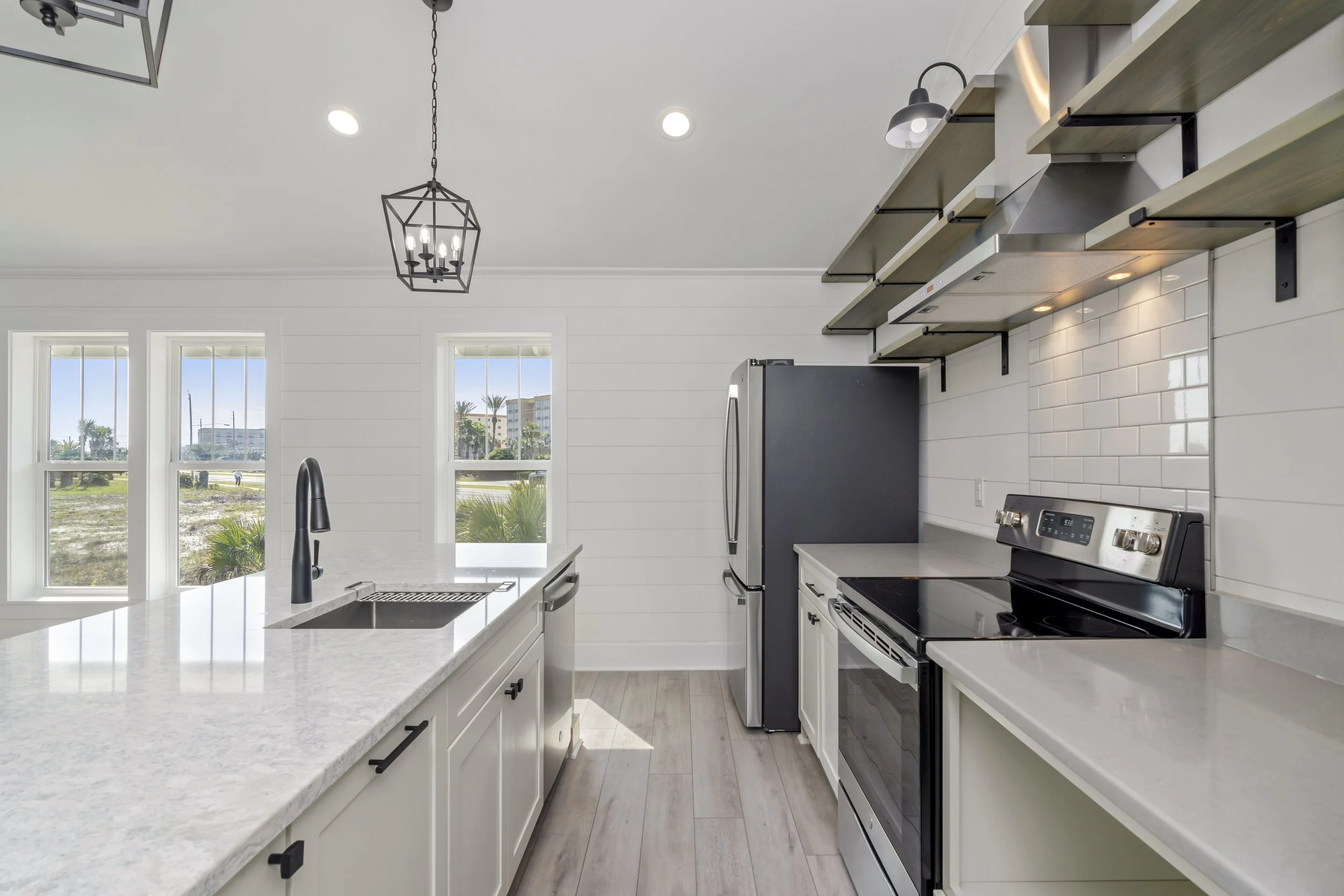 536 Dolphin Ave-08.jpg