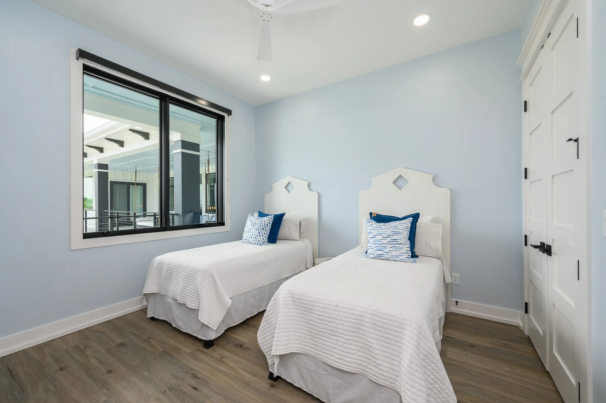 123-web-or-mls-425 Caviar Dr-93.jpg