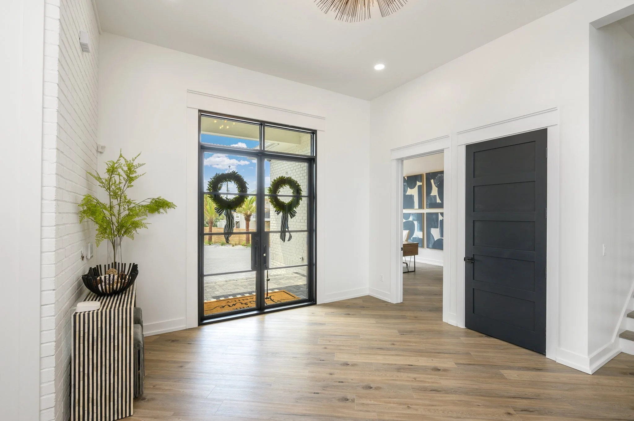 23-web-or-mls-425 Caviar Dr-01.jpg