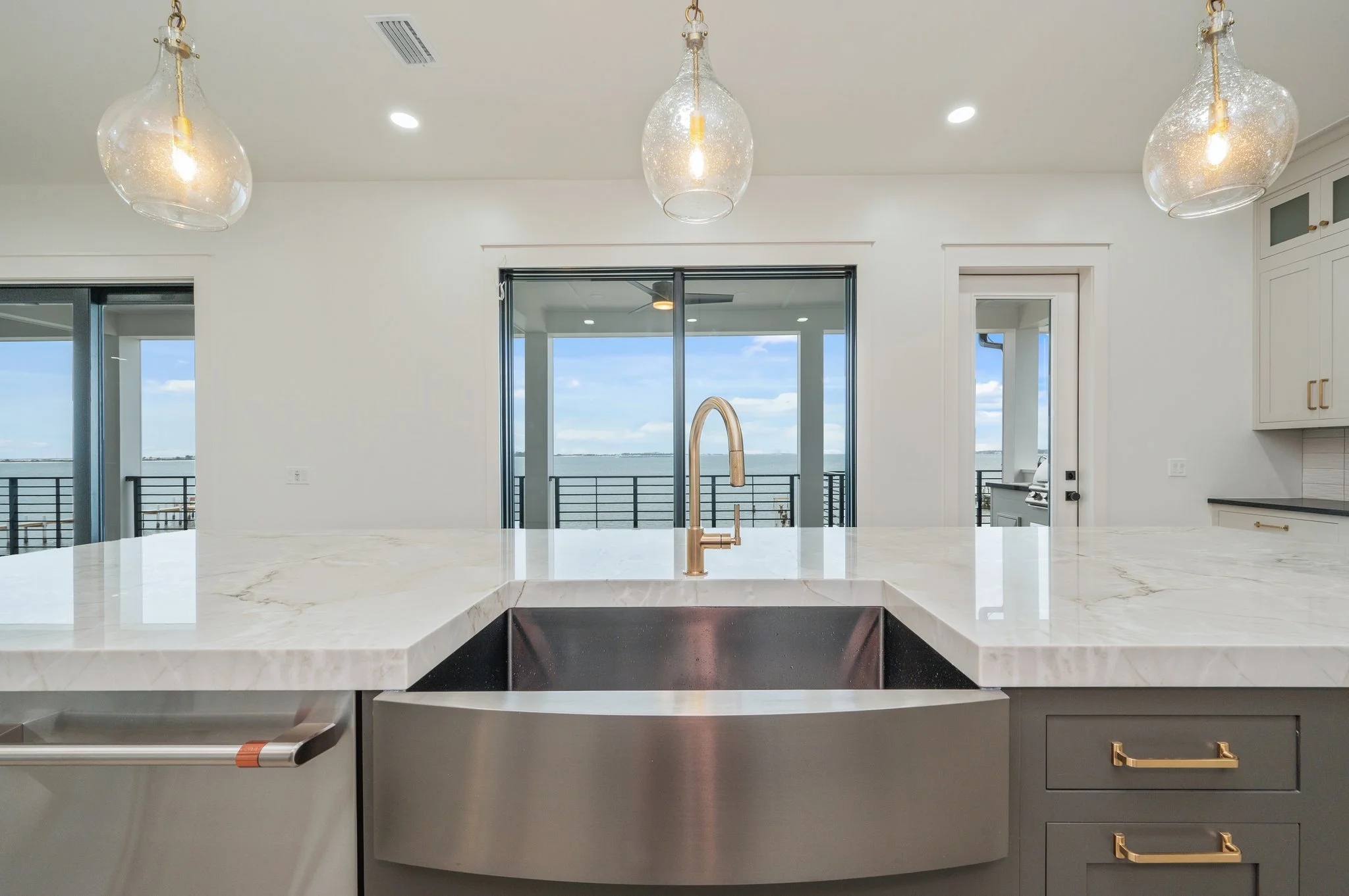20-web-or-mls-328-sunny-dr.jpg