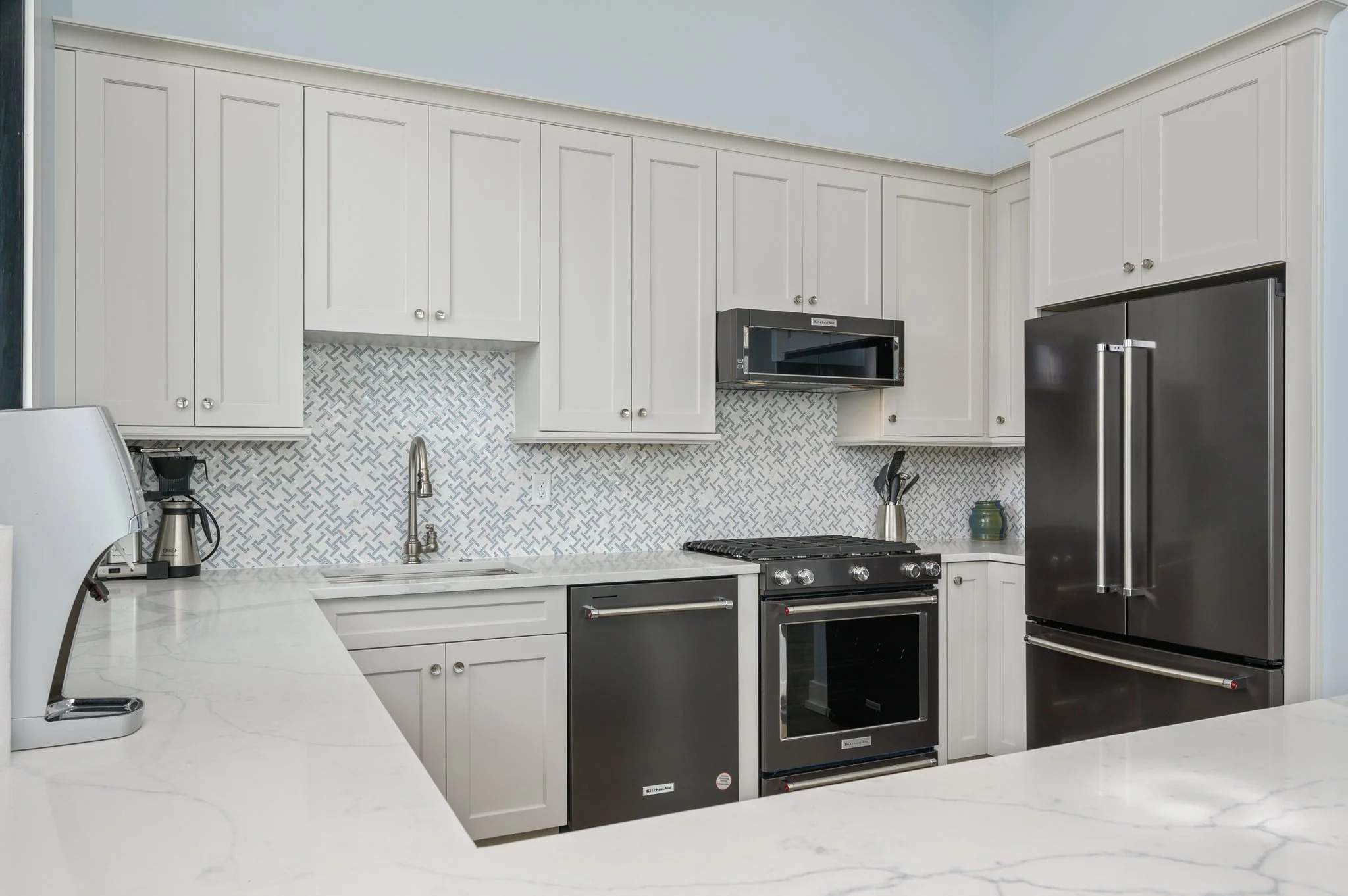 28-web-or-mls-425 Caviar Dr-04 (1).jpg