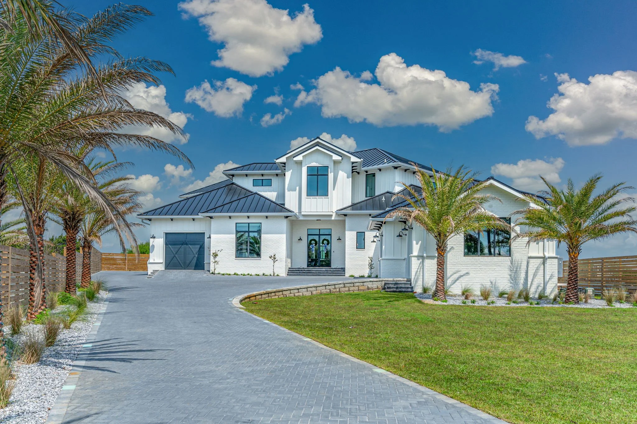 1-web-or-mls-425 Caviar Dr Exterior-4.jpg