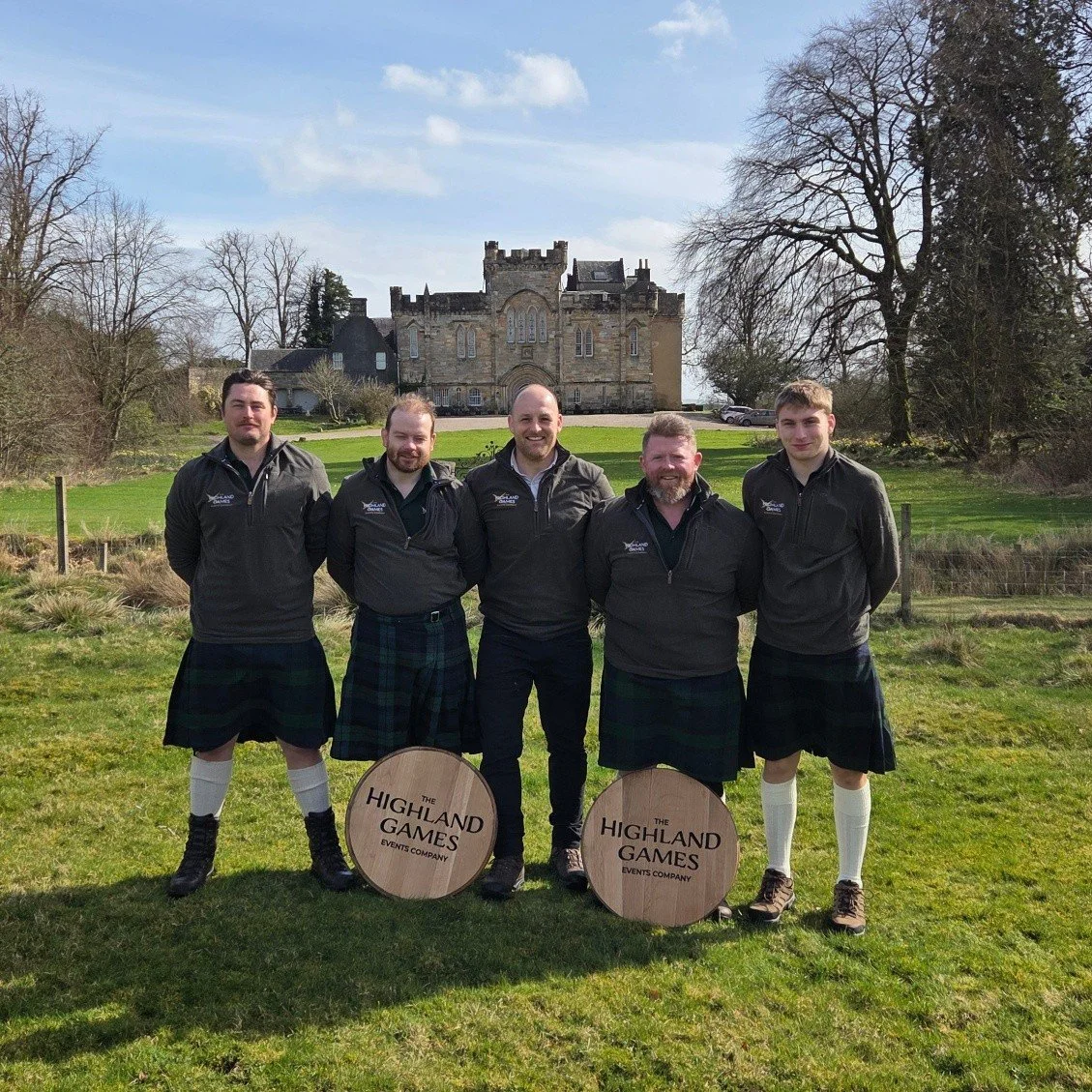 First visit to @craufurdland.estate for the team, and what a venue it is. The perfect setting for some Highland Games fun.  #CraufurdlandCastle #HighlandGames #Scotland