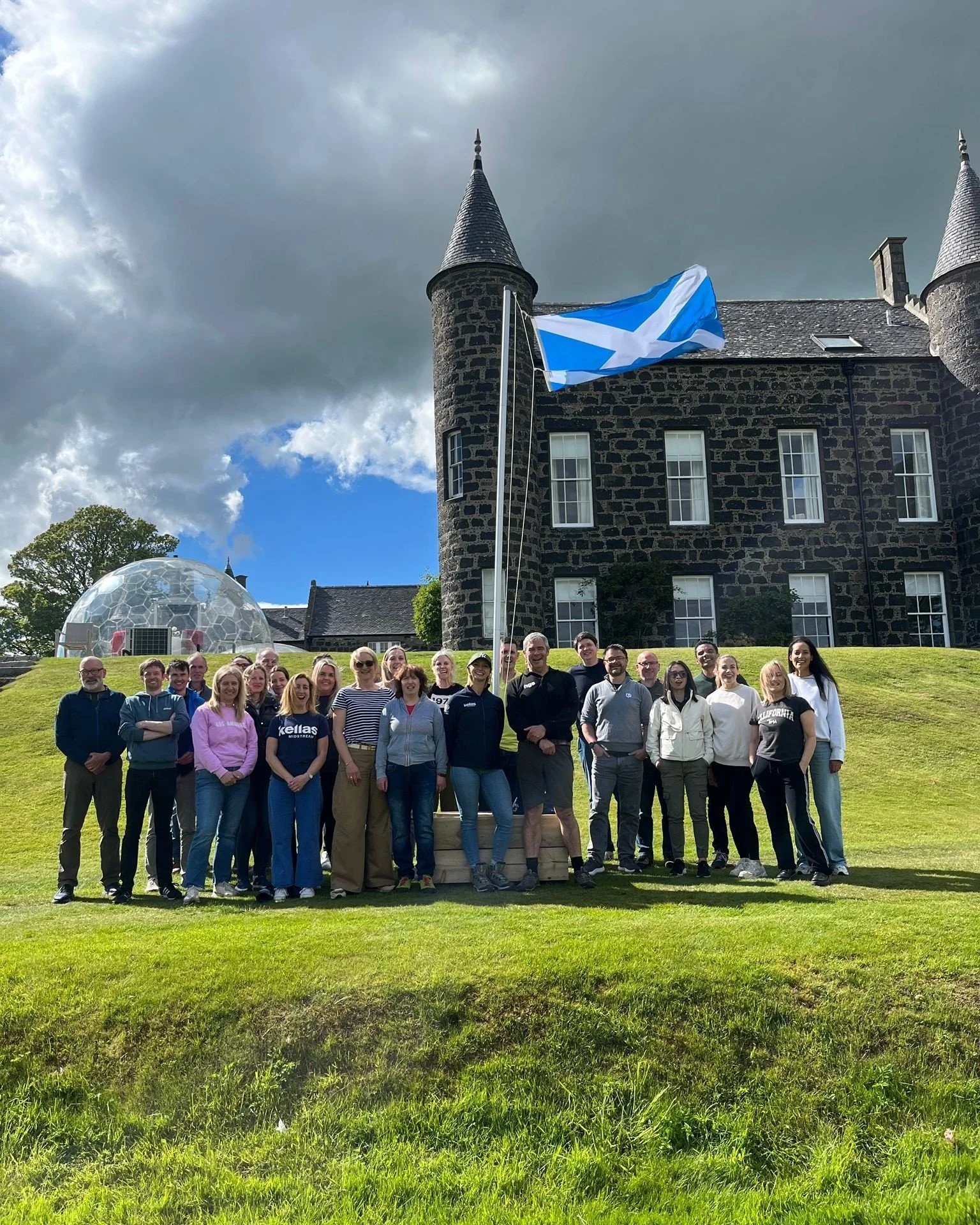 Today the team visited the beautiful @meldrumhouse before heading down to the south of England. We&rsquo;re so lucky to get to visit some fabulous venues, and this is another stunning location for our guests.

Days like this remind us how fortunate w
