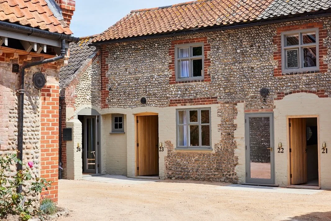 From The Maltings guests can explore scenic routes around historic parklands like Sheringham Park or coastal views from beaches like Blakeney where you can catch wild seals at play🦭 
@themaltingsweybourne 

#northnorfolk #walks #seals #luxury #trave