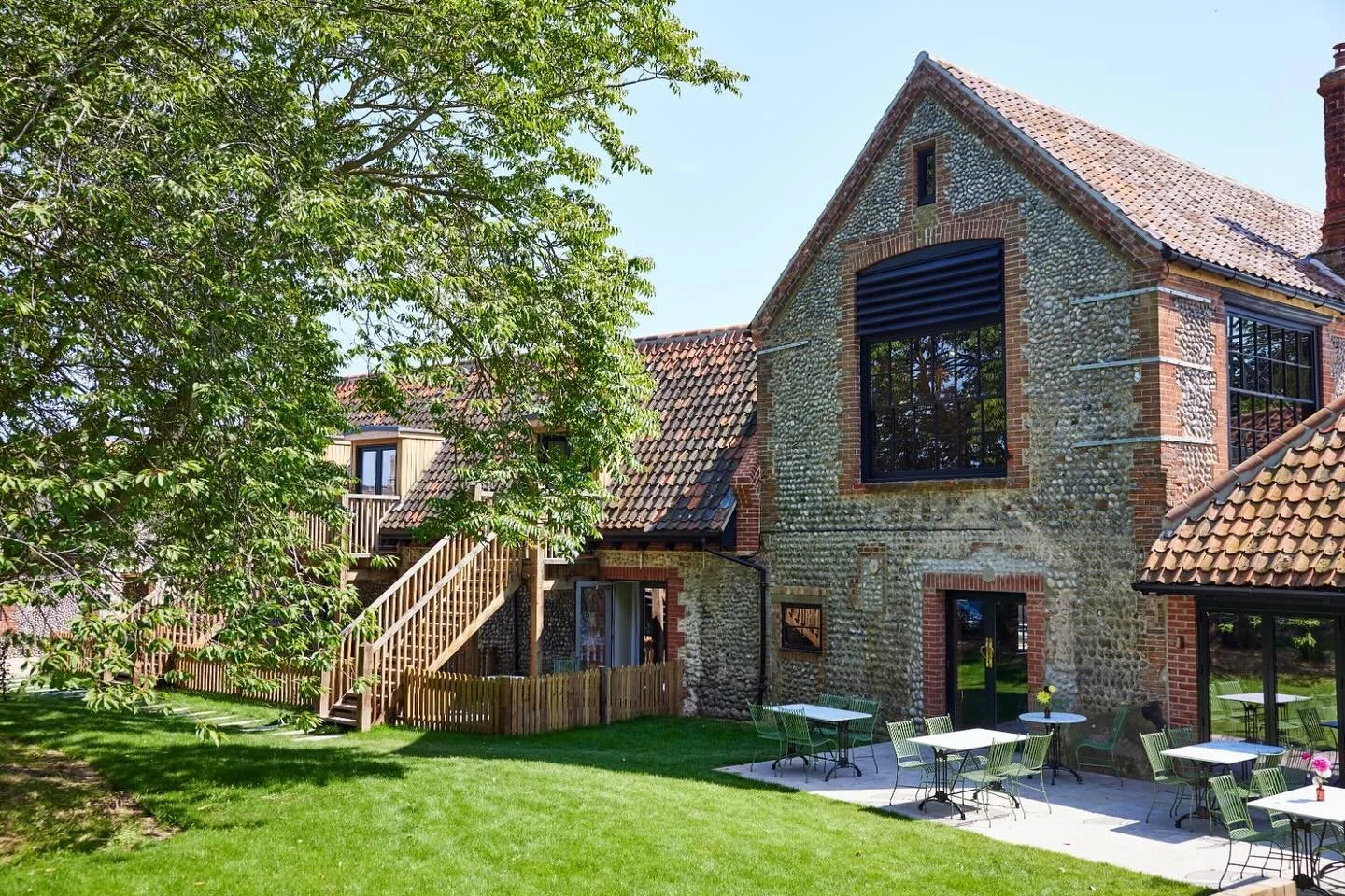 Spring is almost here and at The Maltings the team is gearing up for more sunshine 🌿 As the days grow longer, the terrace and gardens become the perfect spot to relax and soak up the Norfolk countryside.

A beautiful time to plan a countryside escap