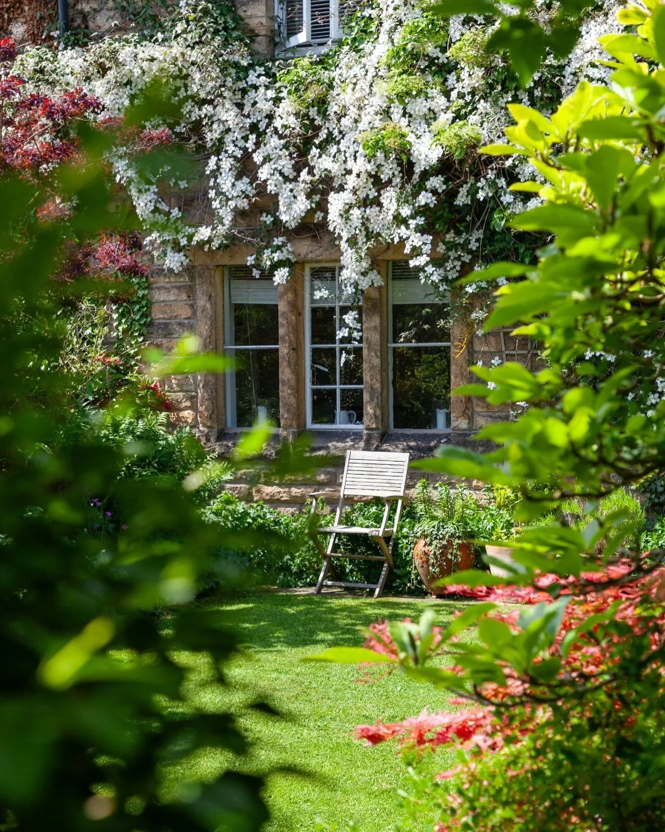 Today marks the arrival of British Summer Time and it&rsquo;s safe to say the entire nation will be letting out a big sigh of relief! Longer evenings and brighter days are ahead...at last☀️

#british #summer #travel