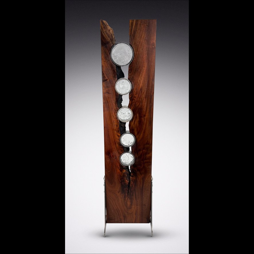 Freestanding | Materials: wood, metal, glass | Dimension: