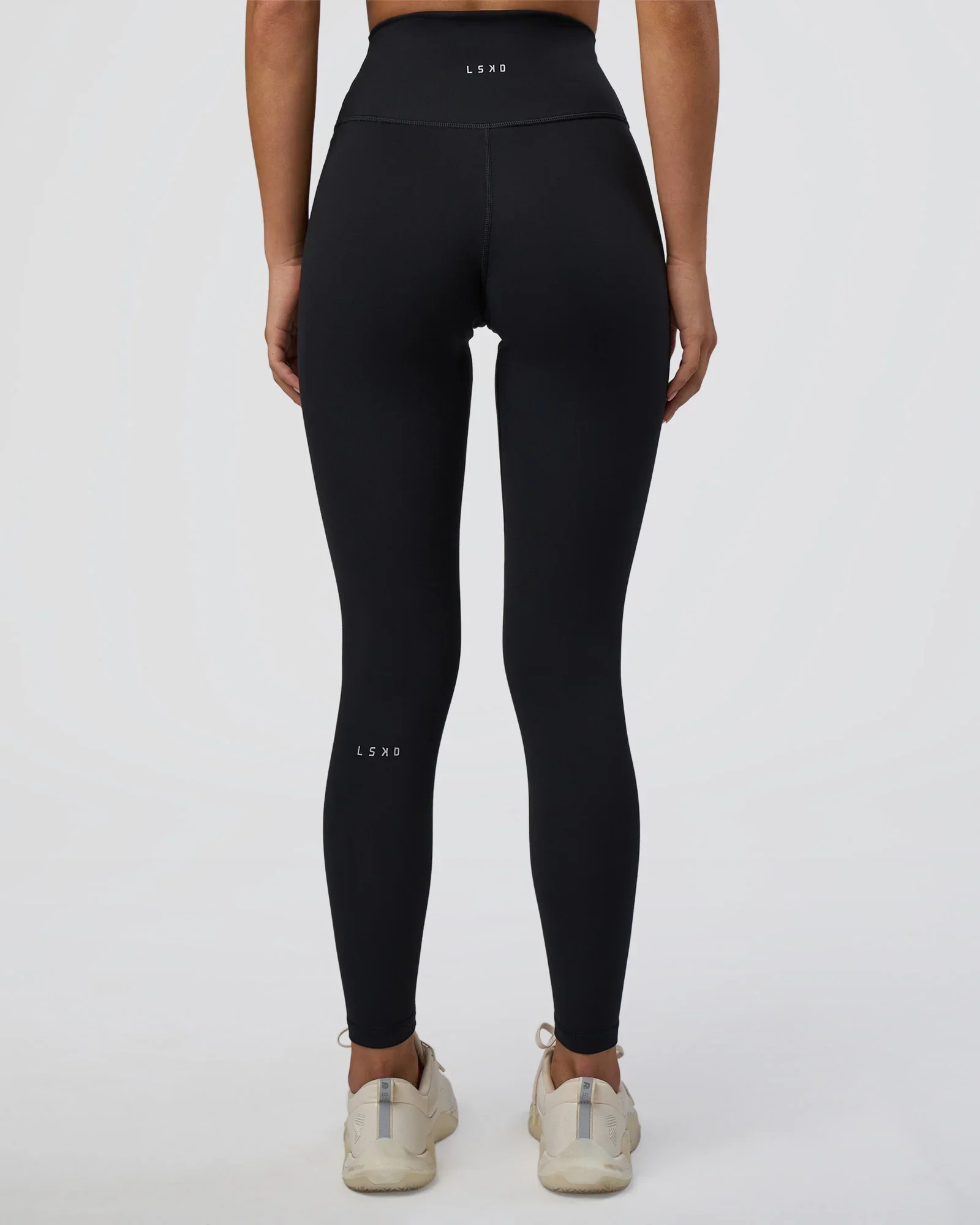 XS-Model-Fusion-Ultra-High-Rise-Full-Length-Legging-Black-7.webp