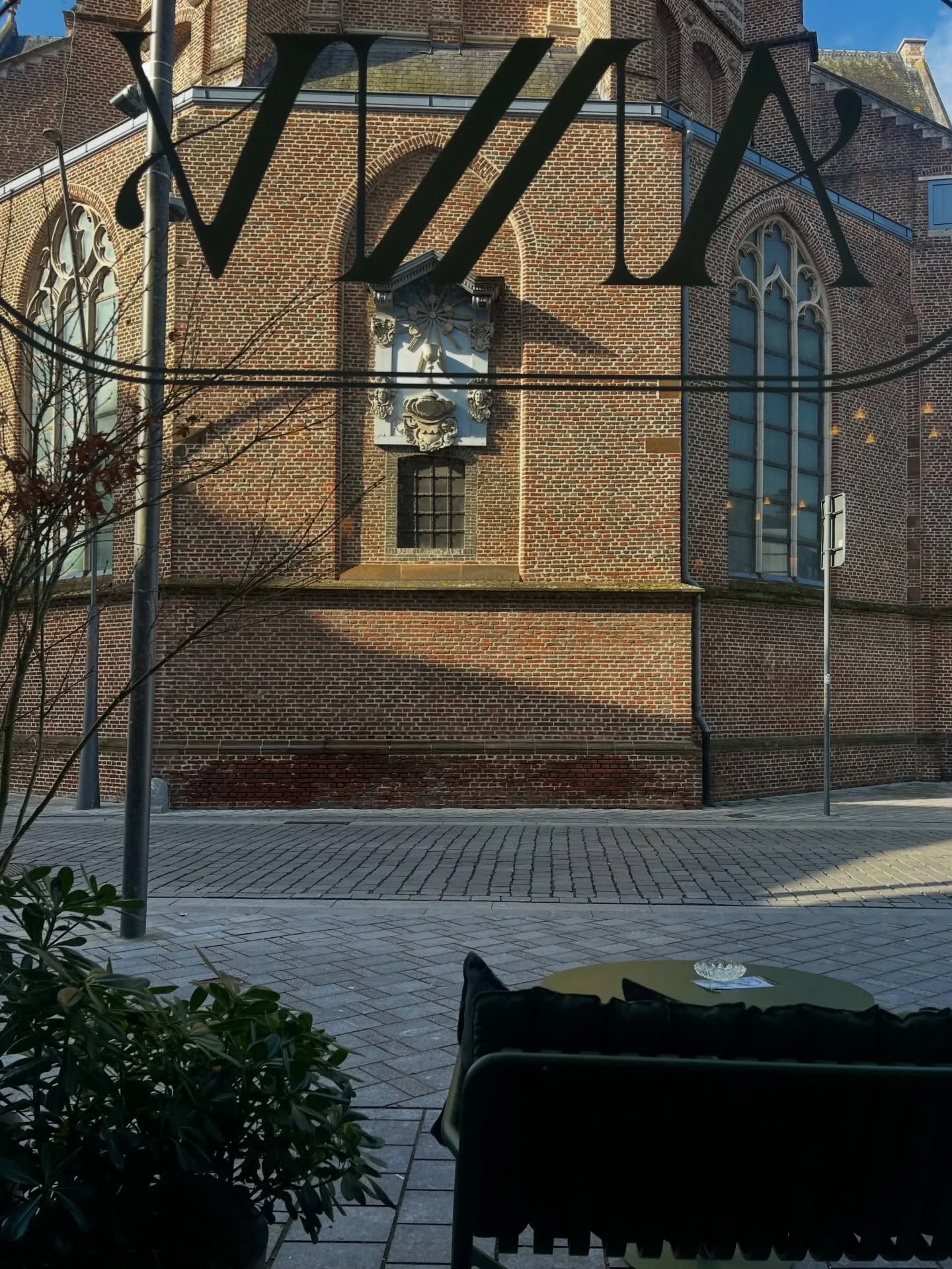 Zon op het gezicht, een glas in de hand en ons terras voelt even als zuiden 🌤️

@geelcentrum