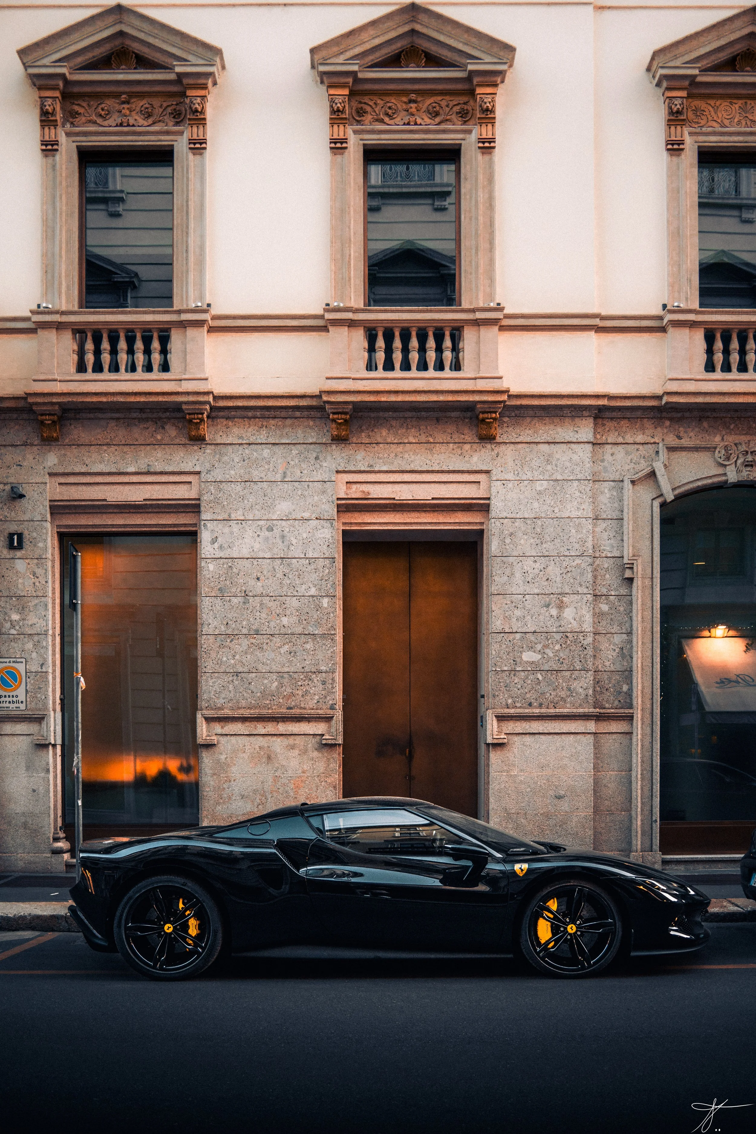 A7403230-2.jpg
