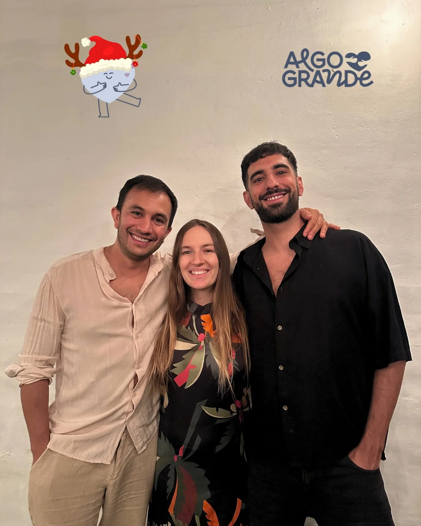 Felices fiestas ✨🥂 

Gracias a todas las personas que eligieron y confiaron en Algo Grande, fueron m&aacute;s de lo que imaginamos al comenzar este proyecto🫶🏻

En 2025 nos convertimos en un espacio seguro y cercano para personas en distintas parte