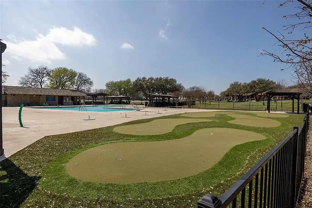 backyard putting greens