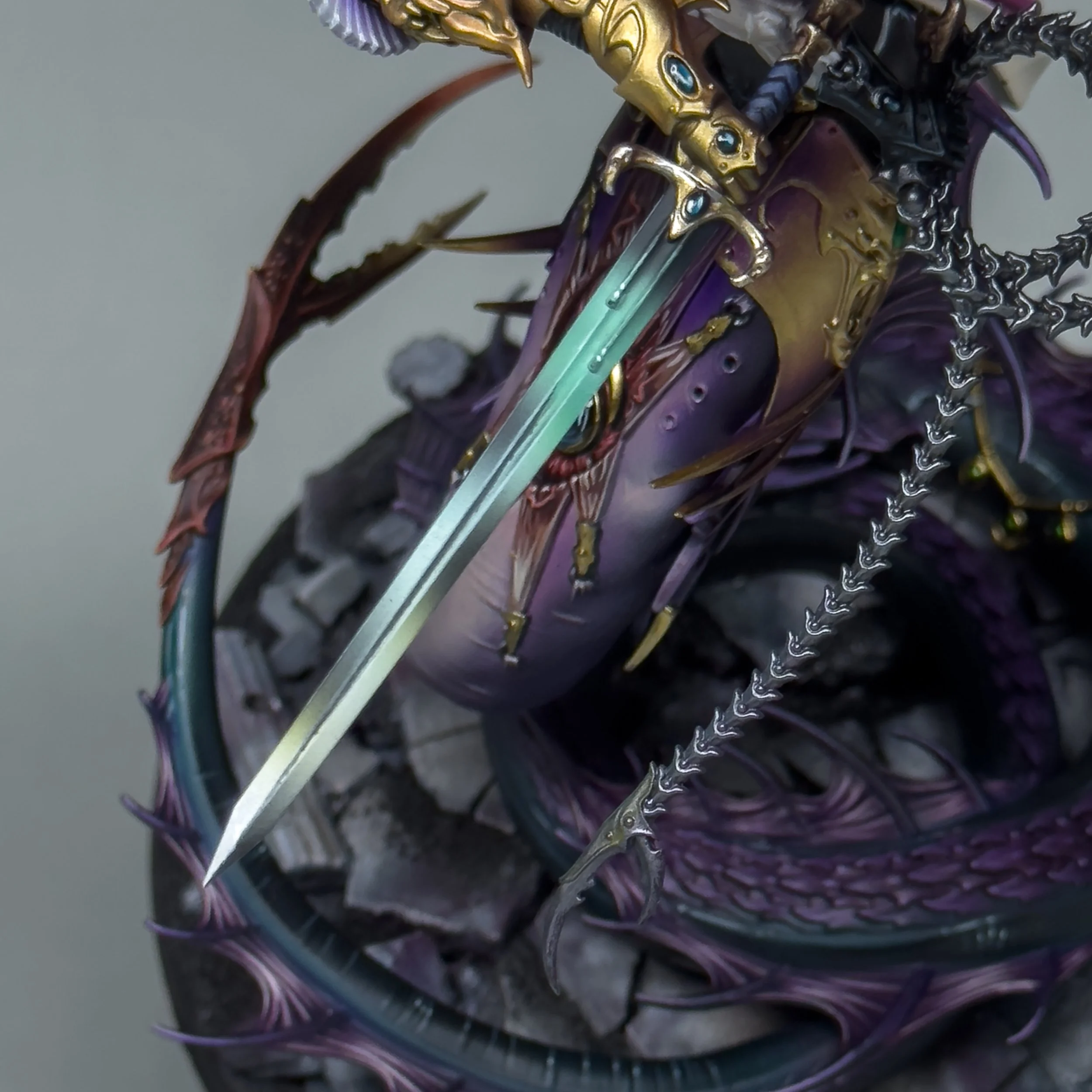 fulgrim épée peinture figurines