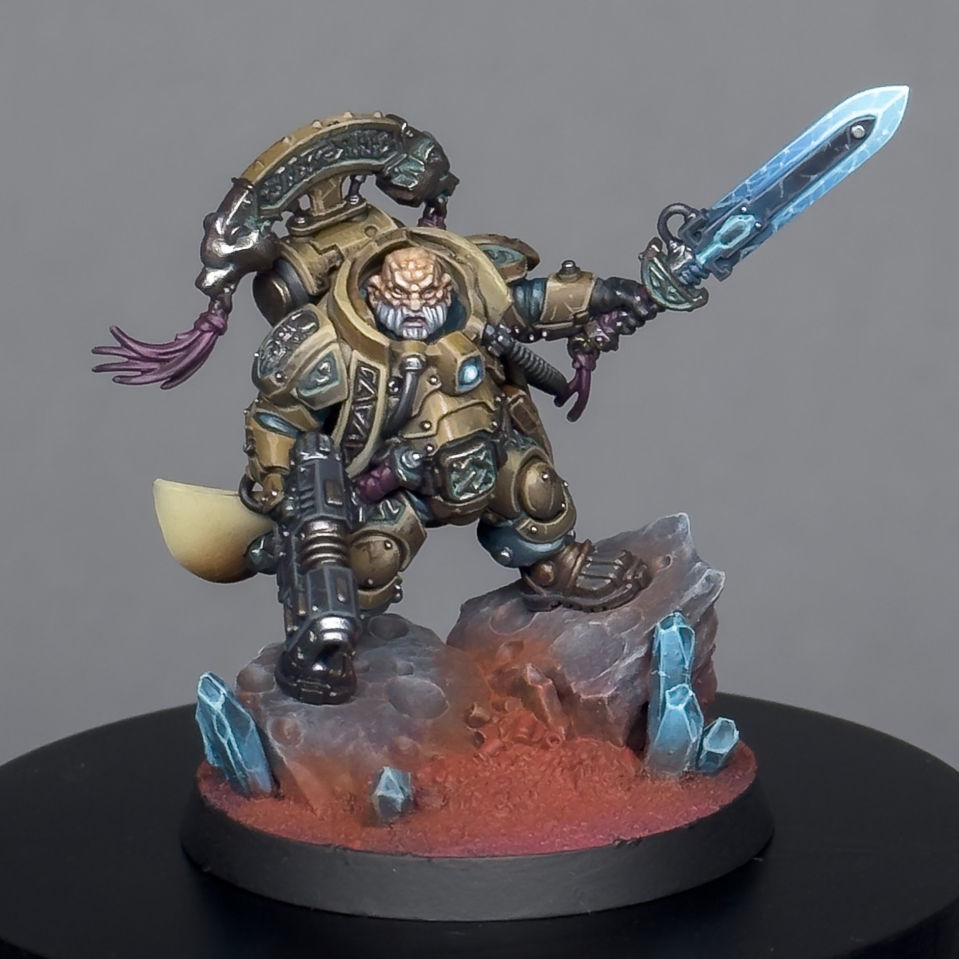 Ûthar The Destined - Tabletop+ , Votann, character, personnage,, falcon miniatures, commande, commission, warhammer, warhammer 40k, warhammer 40 000, chaos, service de peinture