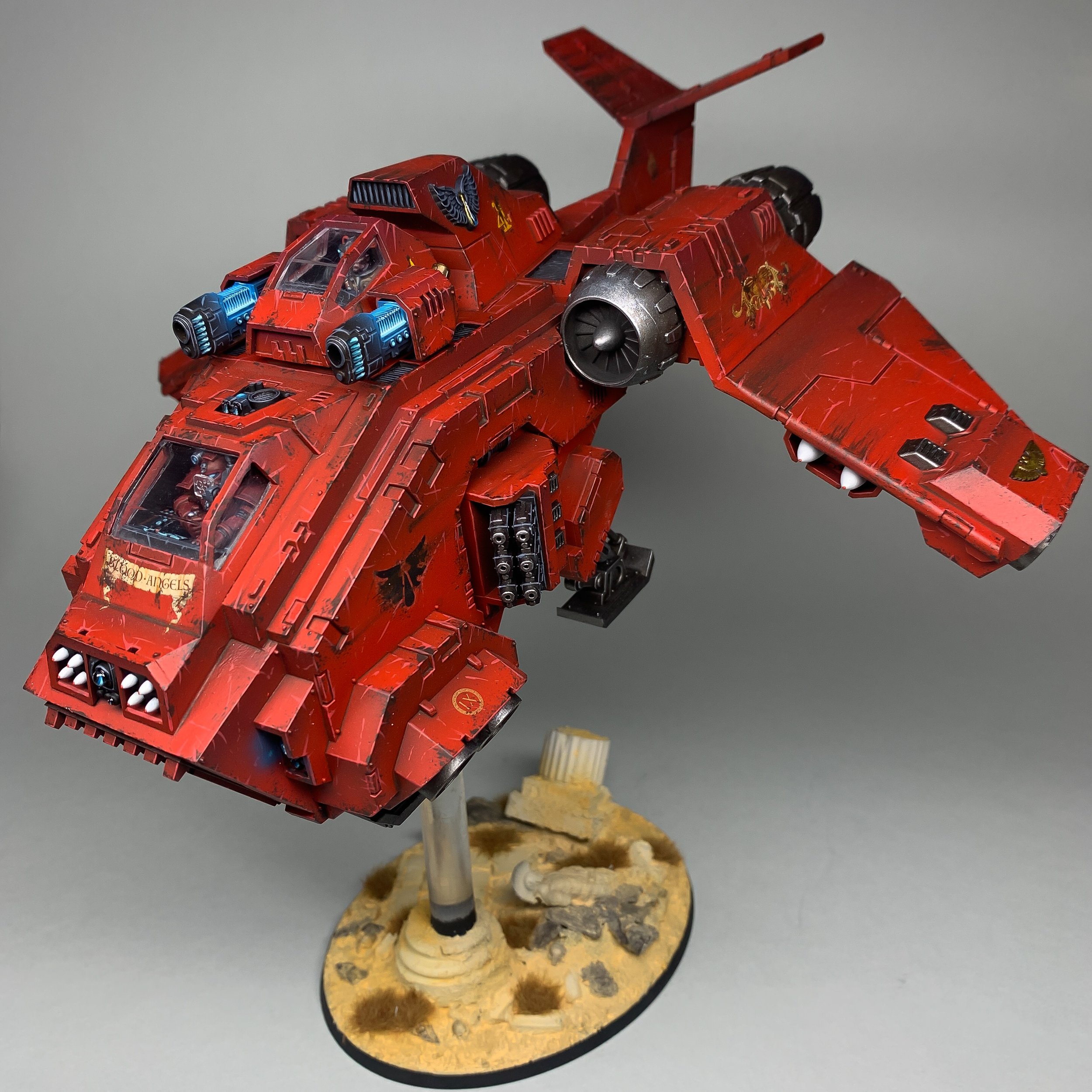 Escorteur Stormraven Blood angels tabletop+ commission socle temple désertique osl plasma