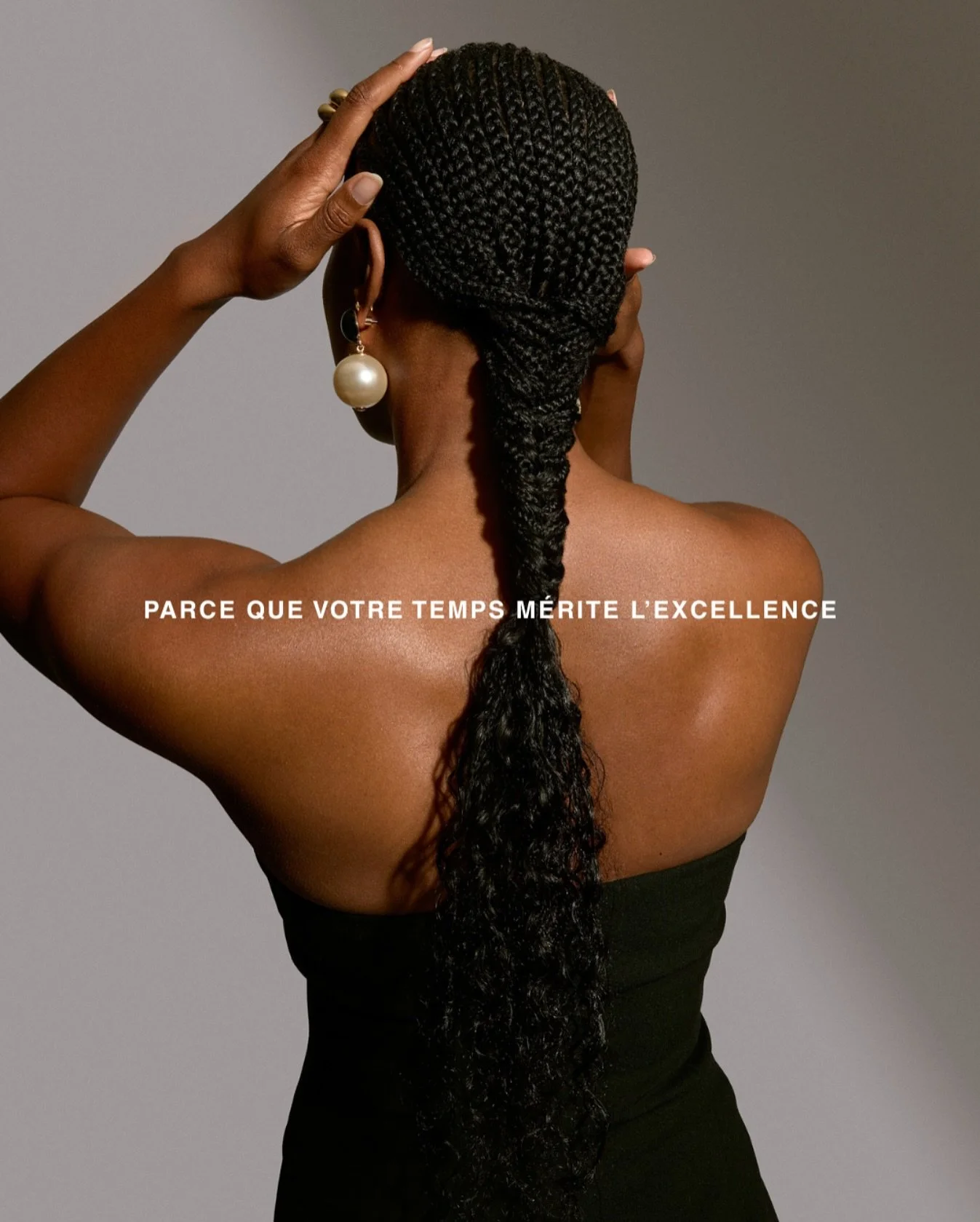 Parce que votre temps m&eacute;rite l&rsquo;excellence.

Nous avons pens&eacute; une exp&eacute;rience de tressage structur&eacute;e, professionnelle, irr&eacute;prochable - &agrave; votre rythme, &agrave; votre hauteur.

Pour r&eacute;server votre m