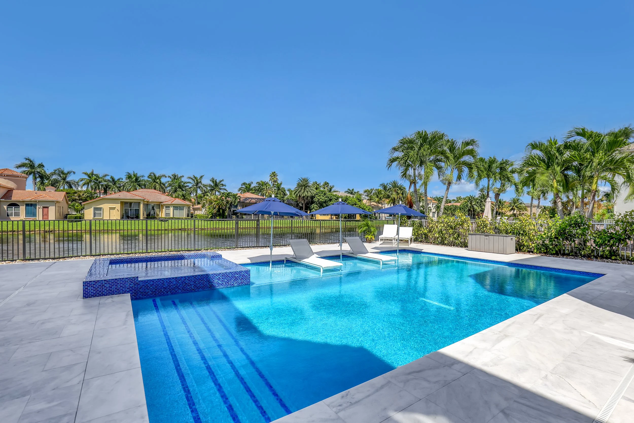 Hang 10 Pools | Build Your Dream Pool Today