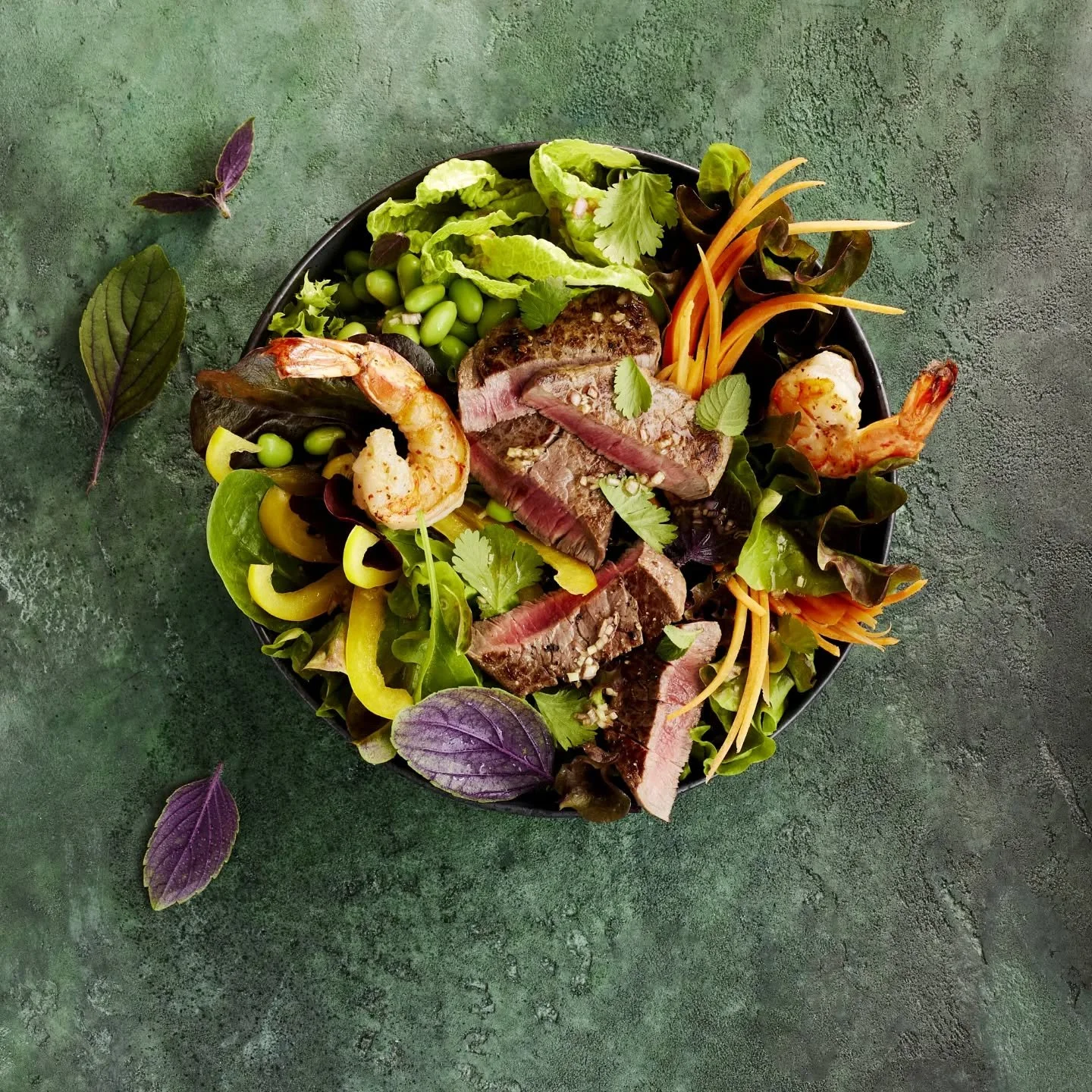 Ein Dean and David "Classic": Surf and Turf - Salat. So frisch, so sch&ouml;n...sooooooo lecker!! 

@studio_katrinwinner 
@dean_and_david 
@schwarzkocherei_foodstyling 

#salatliebe #salat #deananddavid #food #foodphotography #foodie #foods