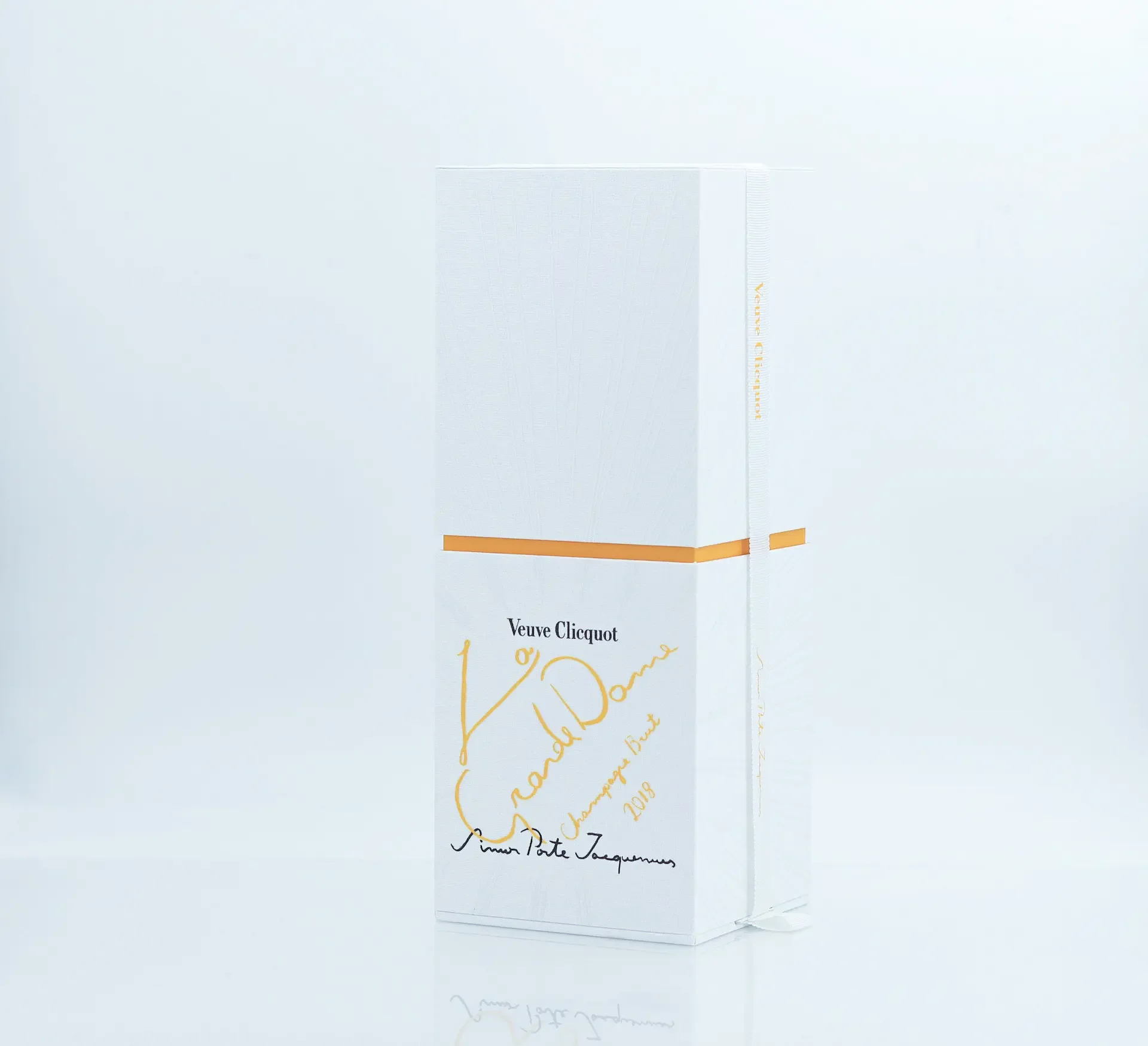 VEUVE CLICQUOT - Jacquemus -3.webp