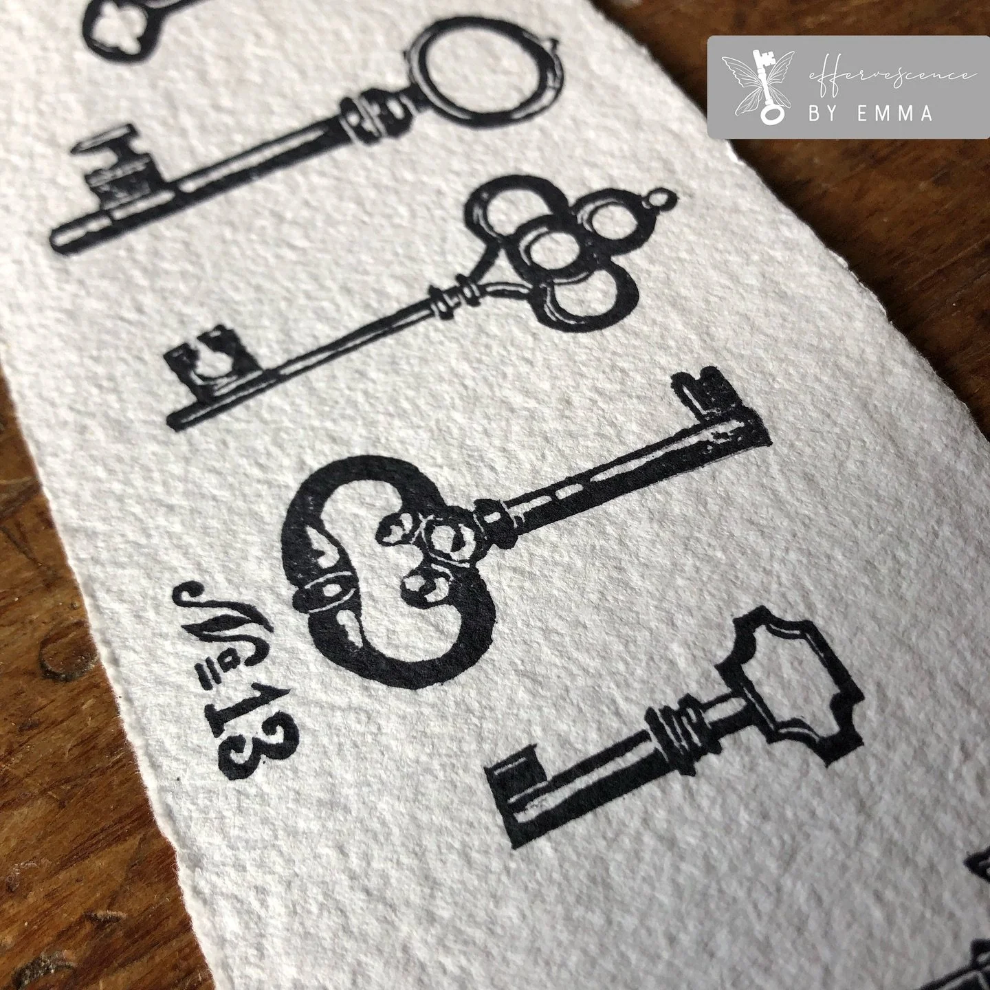 Skeleton key print🗝️
&bull;
&bull;
&bull;
#skeletonkey#antiquekey#key#handmade#lino#linoprint#printmaking#inkonblock#handcarved#oneofakind#handmadepaper#artisanmade#madewithlove