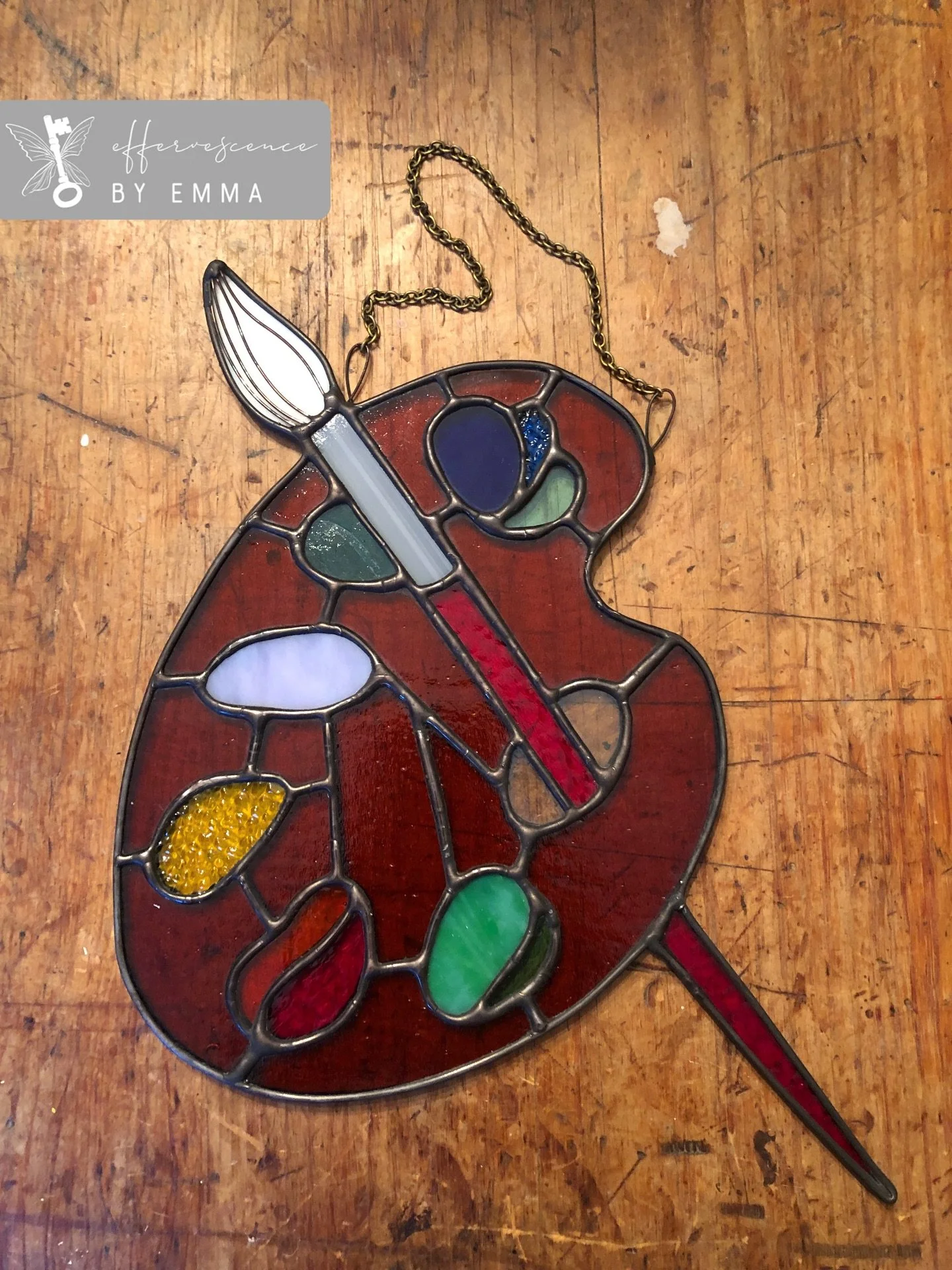 A super fun piece for my best friend:) she is an incredible painter and artist, so of course I had to make a paint palette sun-catcher!
&bull;
&bull;
&bull;
#suncatcher#painter#handmade#oneofakind#stainedglass