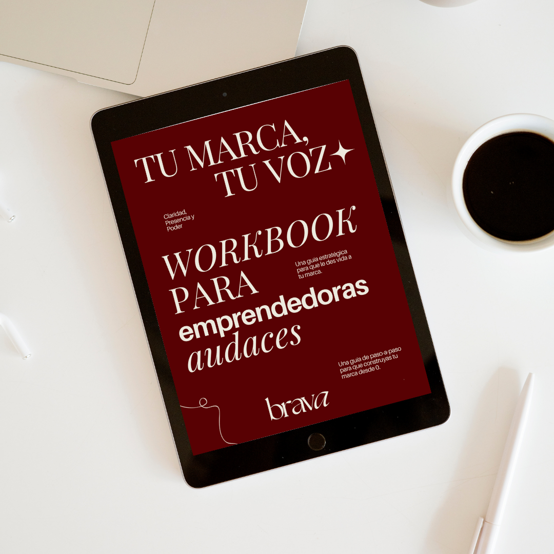 Workbook de 35 páginas + video de 25 min para definir tu esencia, mensaje, voz y presencia digital. Ideal para emprendedoras que quieren claridad de marca.