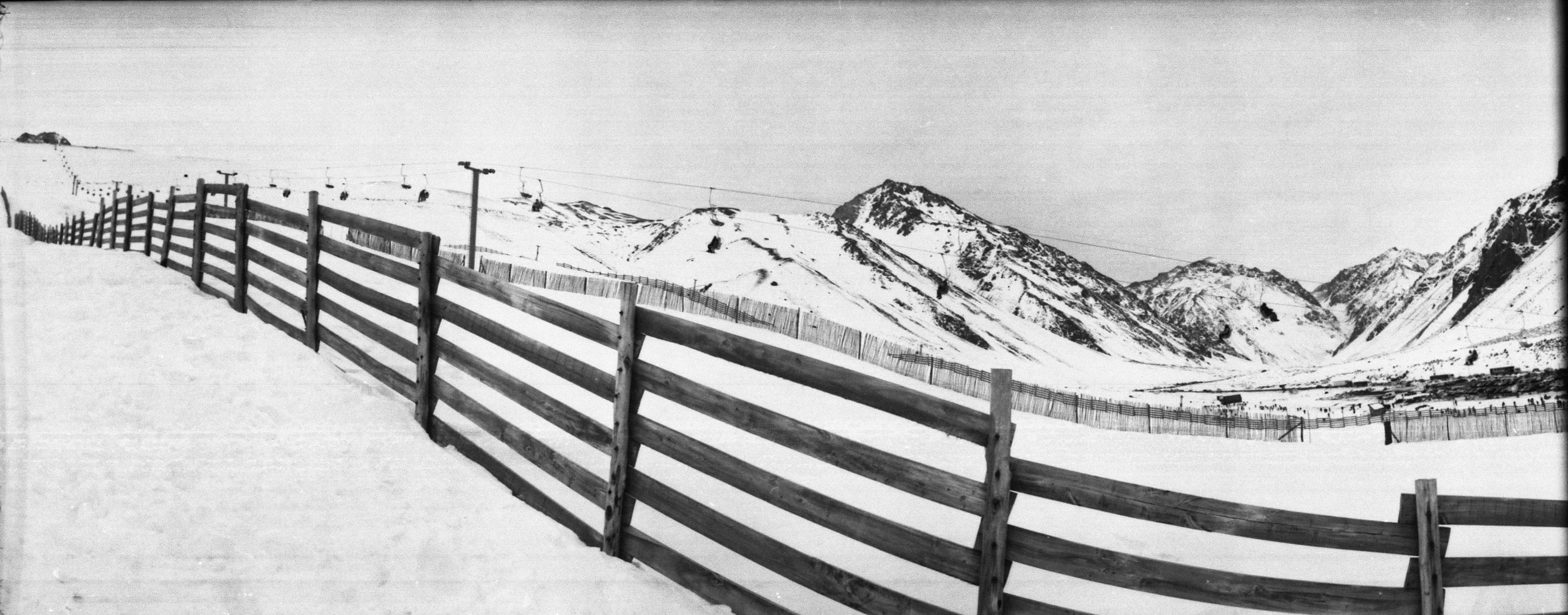 PENITENTES FENCE 2 EDIT.png