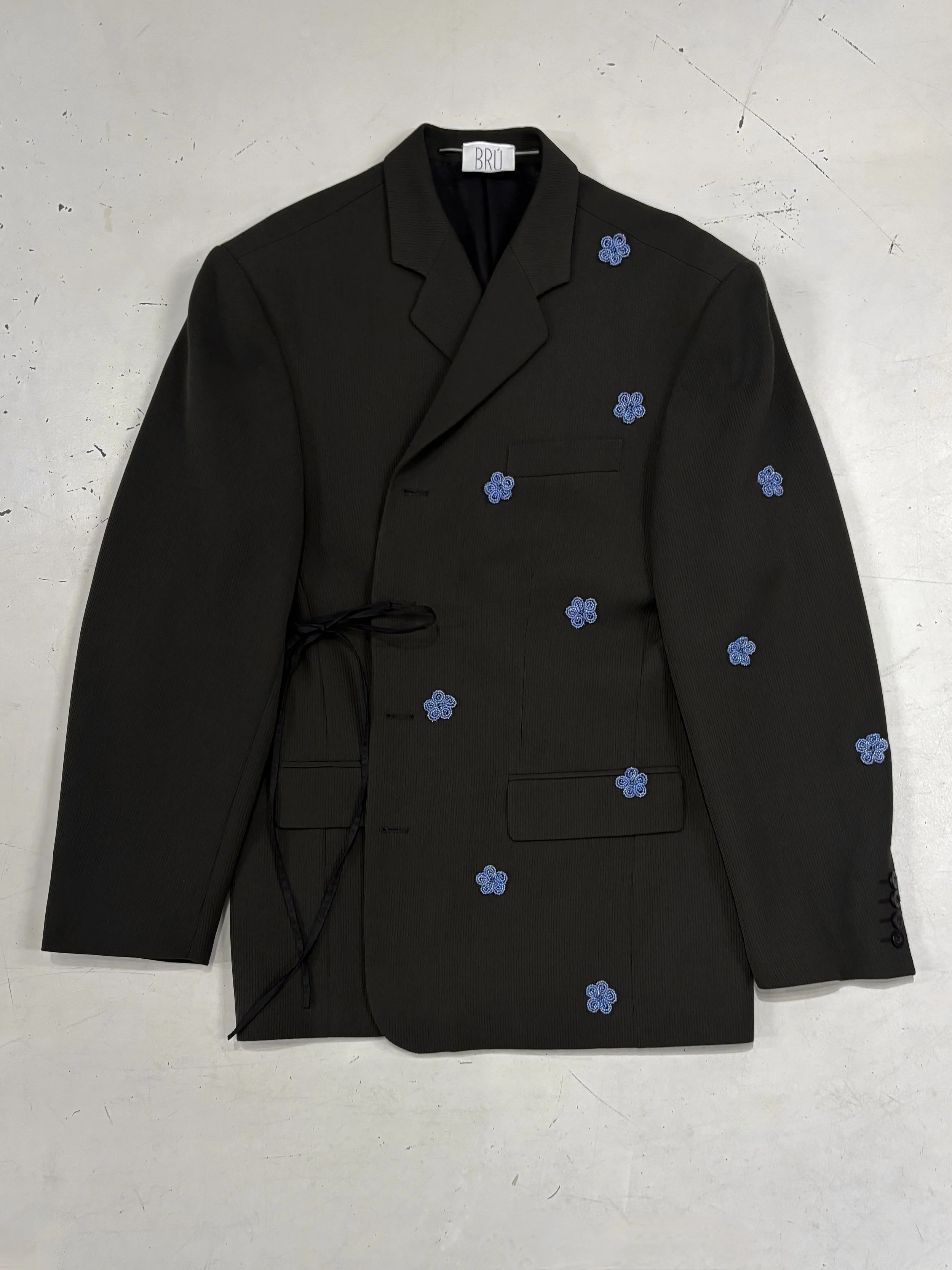 THE BRÚ x evïg PEARL FLOWER BLAZER - EDT. 8