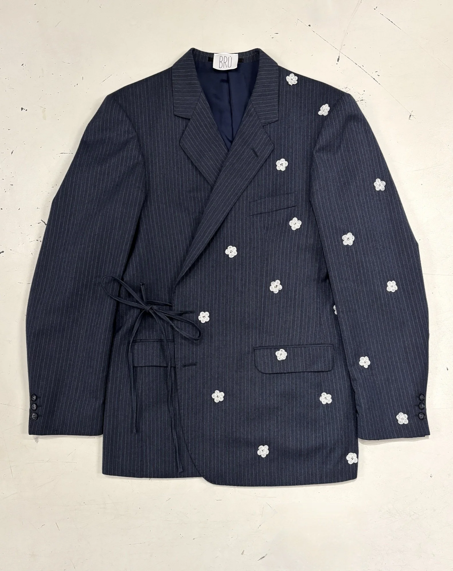THE BRÚ x evïg PEARL FLOWER BLAZER - EDT. 7