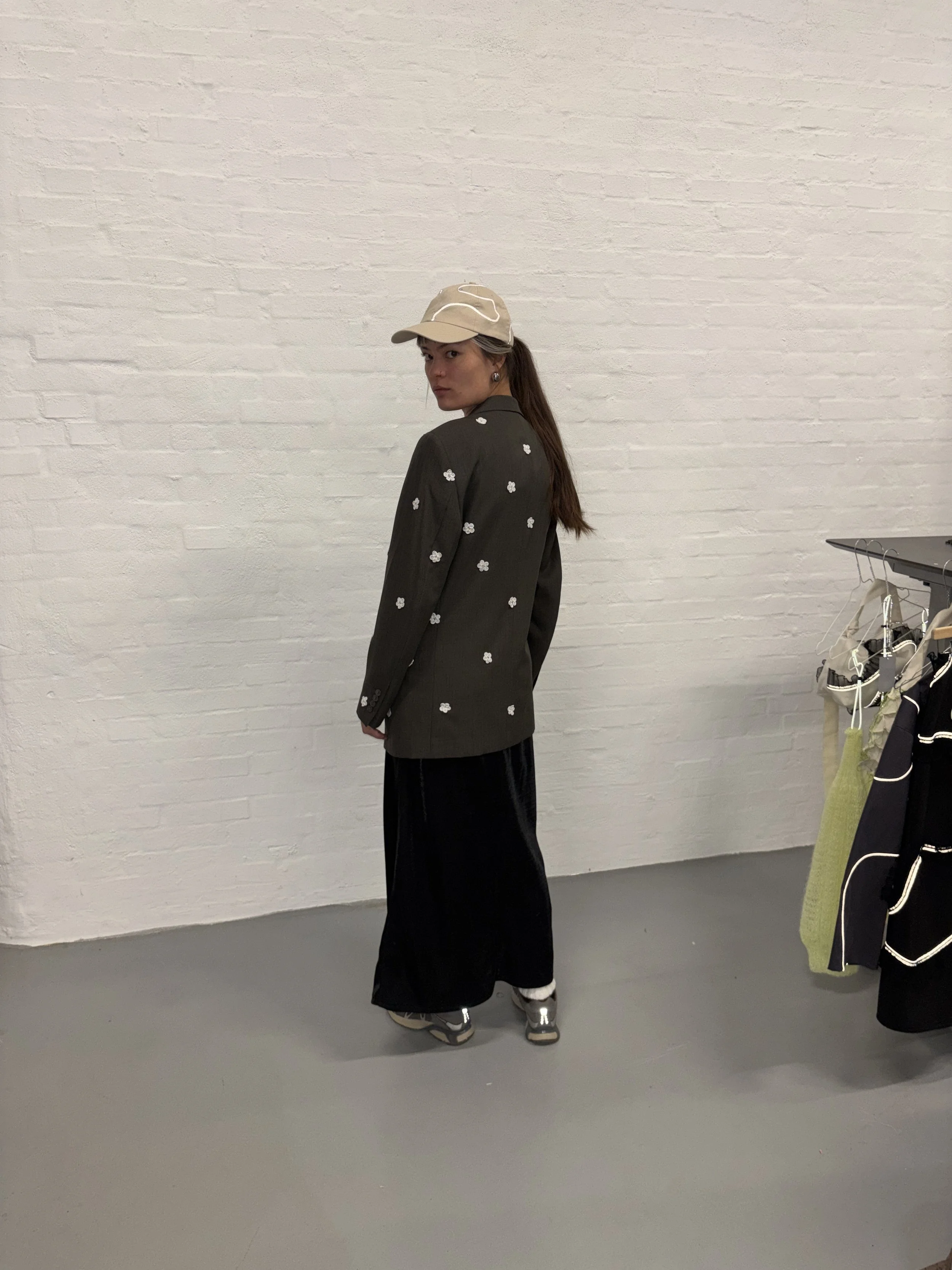 THE BRÚ x evïg PEARL FLOWER BLAZER - EDT. 6