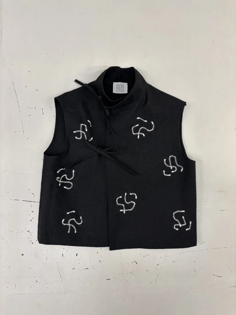 THE EMBROIDERED SIDE-TIE VEST (WOOL-COTTON)