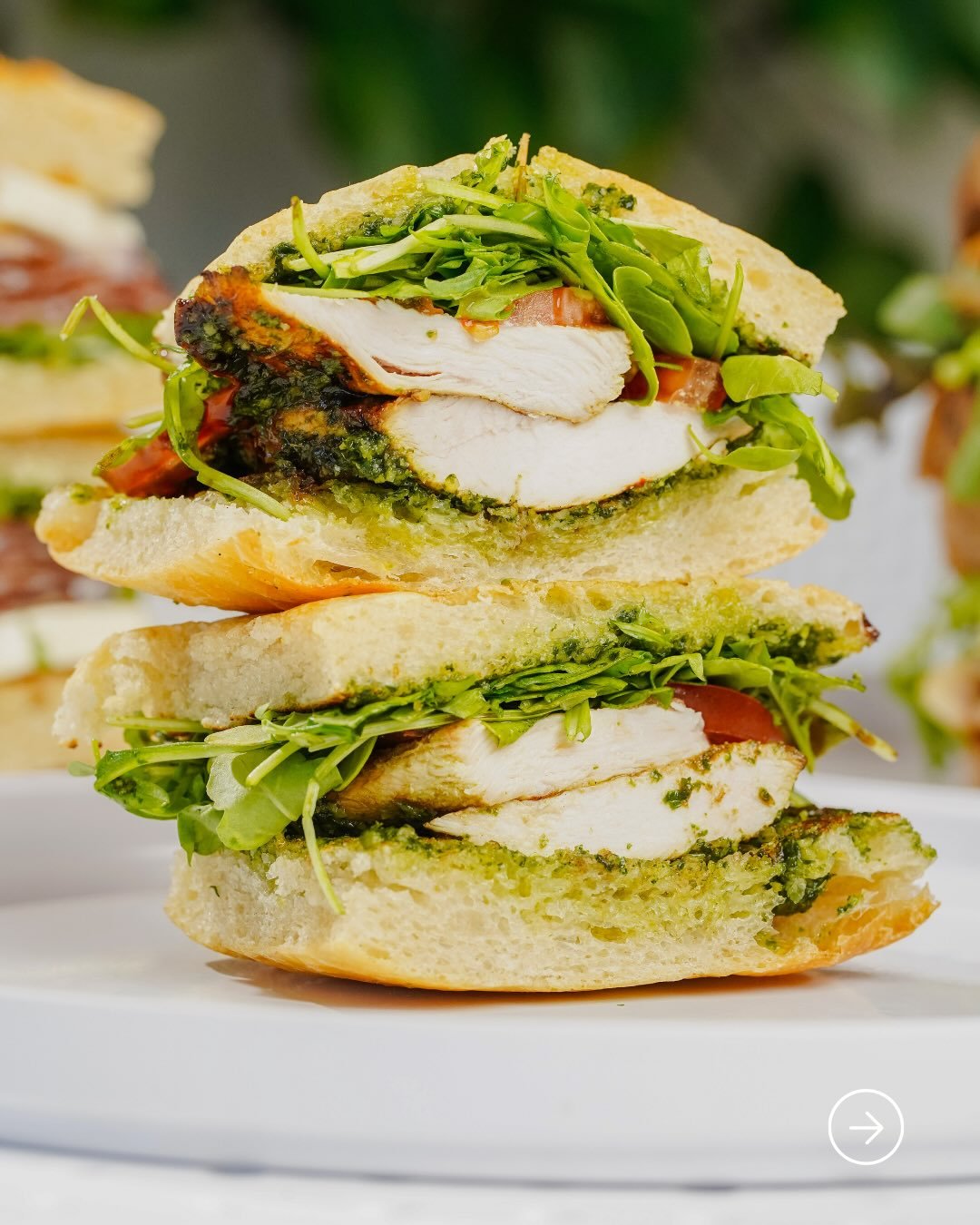 Where pesto chicken meets intention 🌿
Bell &amp; Evans chicken breast, arugula, vegan kale housemade pesto, organic local tomato, and balsamic glaze,&nbsp;all on our house-made organic sourdough focaccia bread.&nbsp;
Details matter. Seed-oil free, s