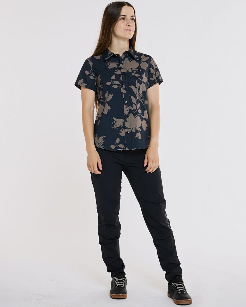 LOW-DHARCO_0013_WOMENS-PARTYSHIRT-LOUIS.jpg