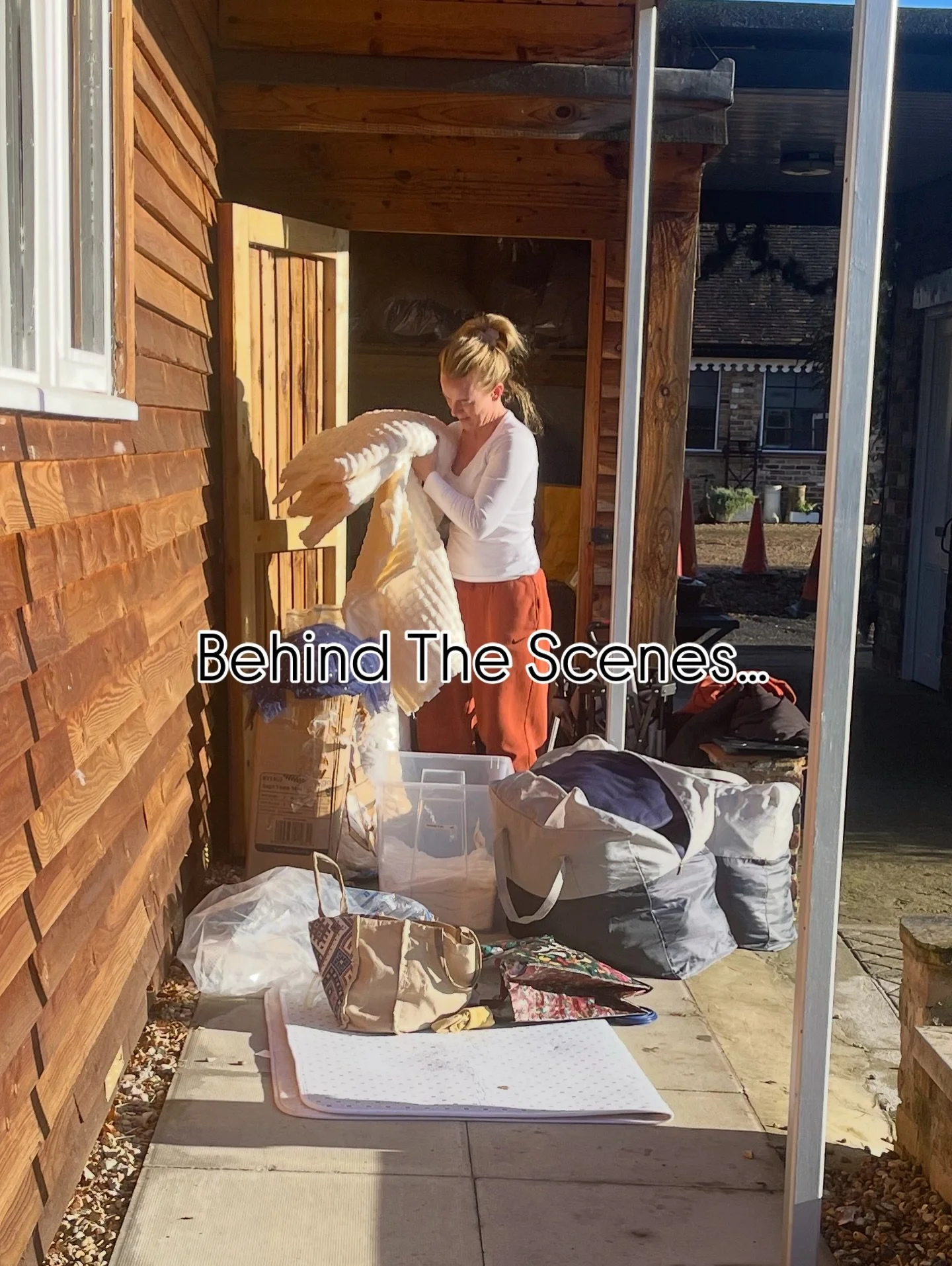 👀 Behind the scenes of the softest part of this work&hellip;

Laundry Day- the unglamorous but deeply important part of the sound bath that no one ever sees.

All the blankets, bolsters, eye pillows and soft touches that hold you each month&hellip; 