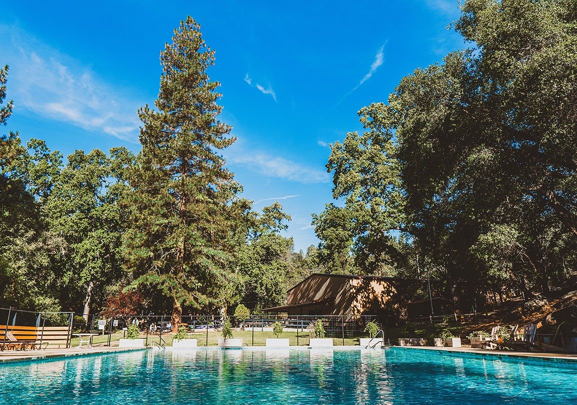 Pool Deloro.jpg