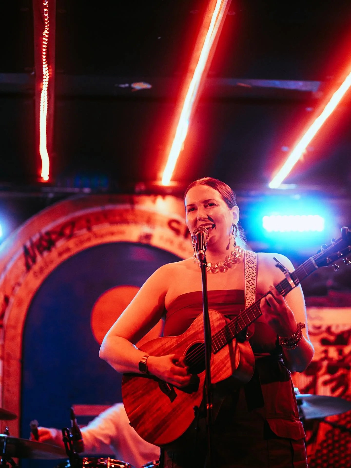 Some beauty snaps by @joshkirschner_ at our latest show to celebrate the release of &ldquo;fine!?&rdquo; Have you listened yet? I hope you&rsquo;re singing out all of your frustrations to this track. #musicphotos #newreleasealert #healingmusic #menta