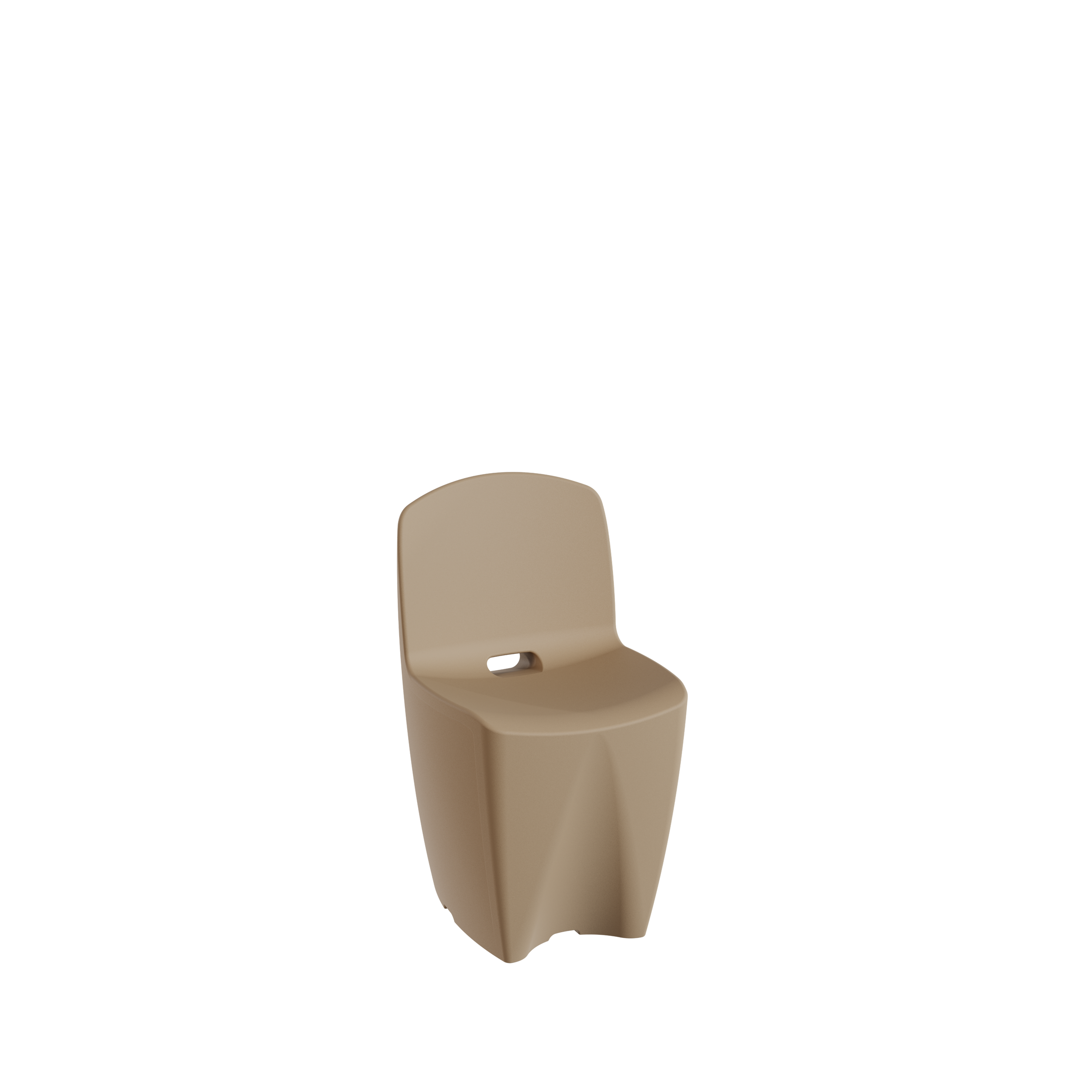 Chaise en plastique beige vue de face avec une ouverture au niveau du dossier, positioned devant un fond noir.