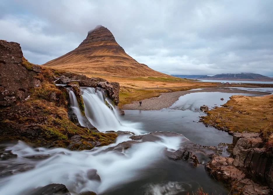 la-montagna-di-Kirkjufell-in-Islanda.jpg