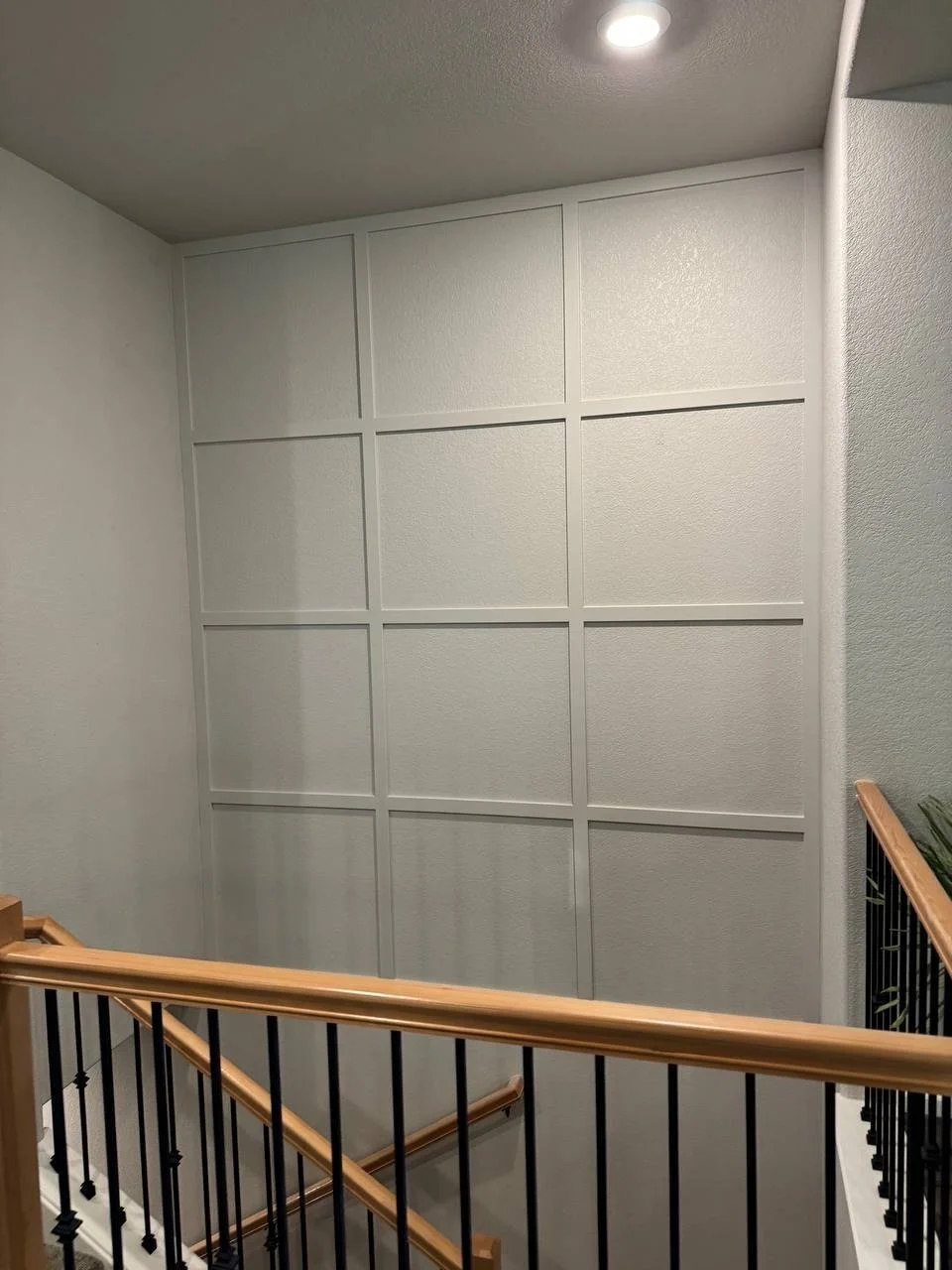 Classic Grid Accent Wall in a Stairwell – Tampa, Florida