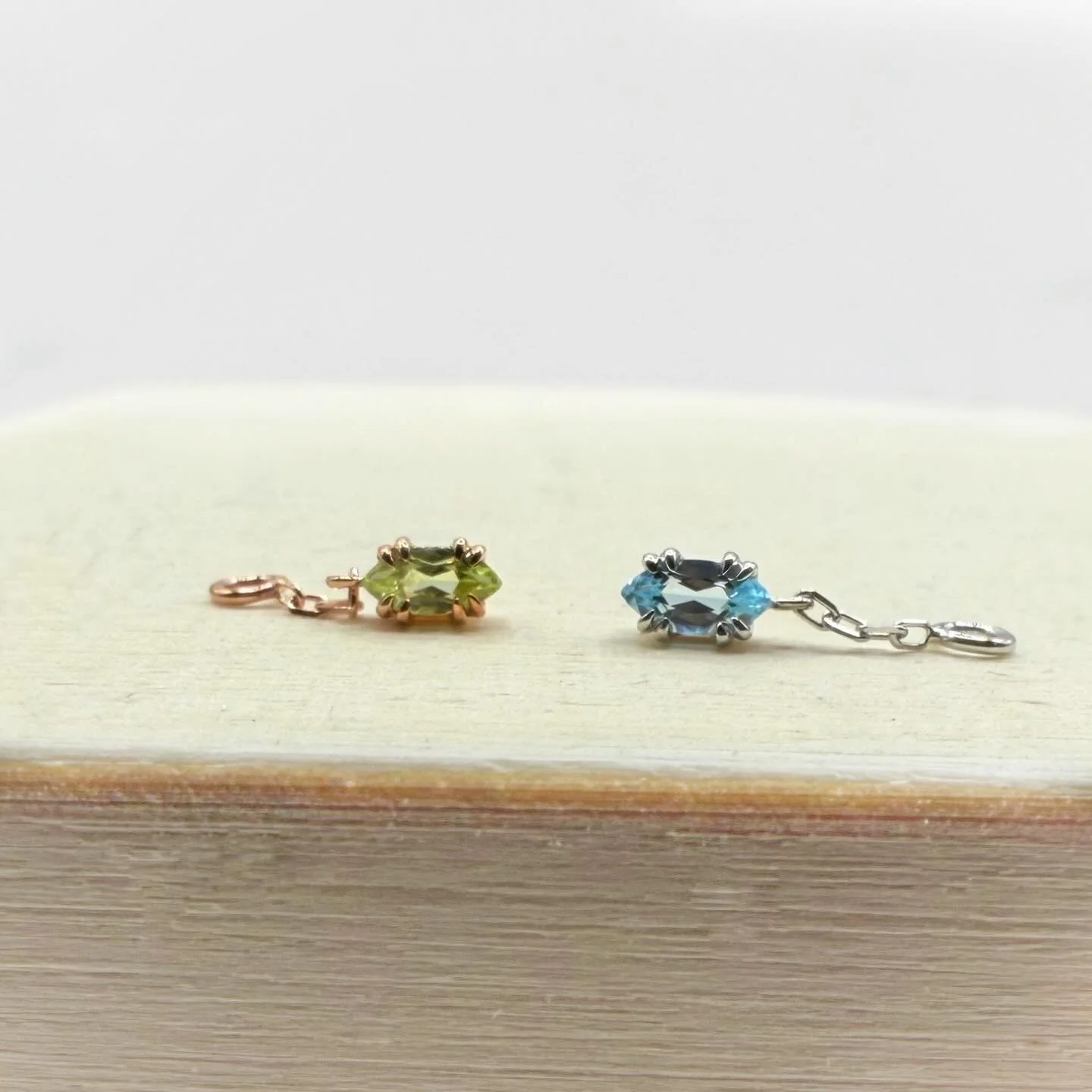 New charms from Modern Mood with genuine Peridot and Swiss Blue Topaz! 💚💙