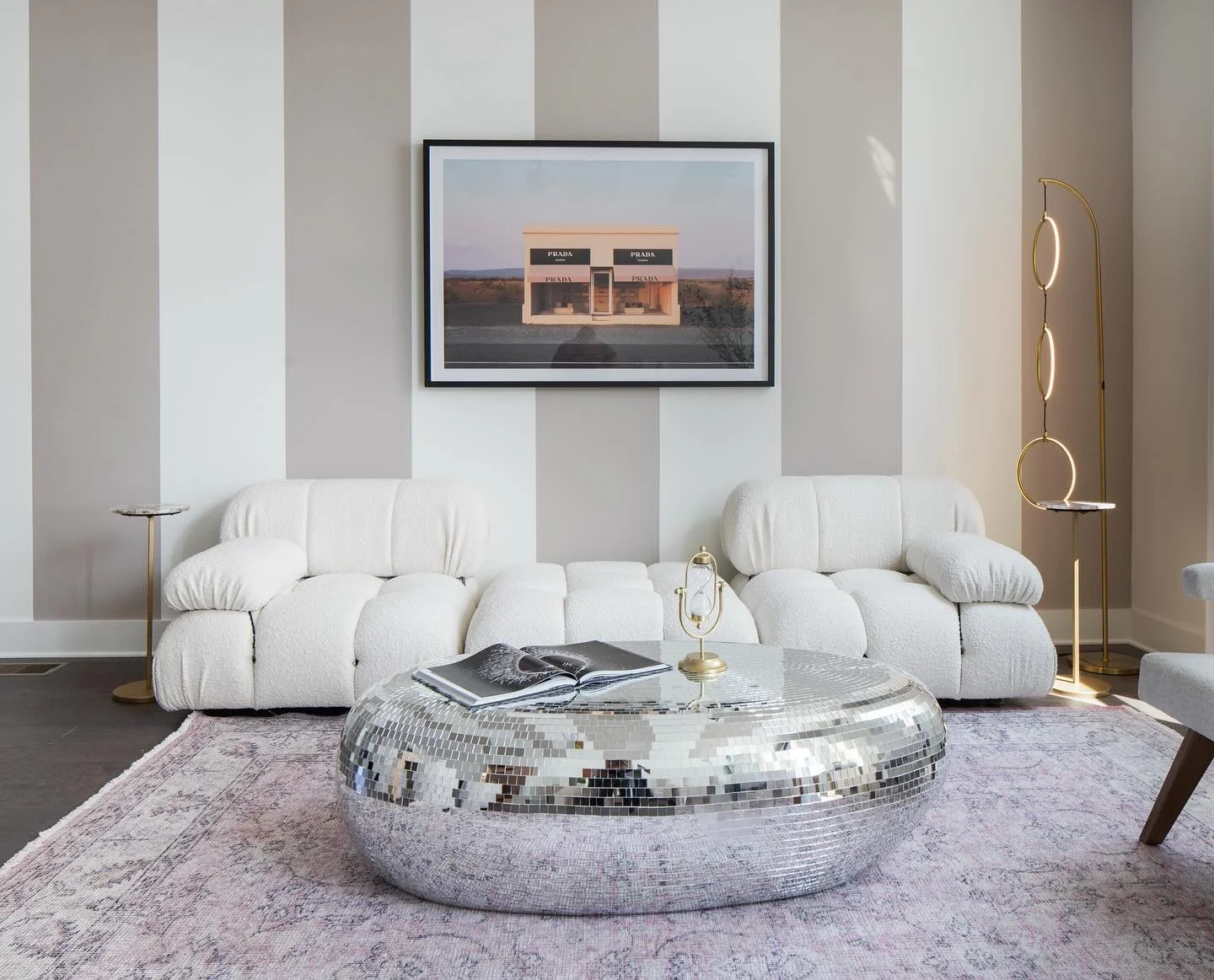 Introducing 2176 Carson St #22 🎀🌆

One of the best-furnished and most thoughtfully designed short-term rentals in the city &mdash; every room is decked out to the 9&rsquo;s, from bold wallpaper to rooftop views that steal the show. 🌇

This isn&rsq