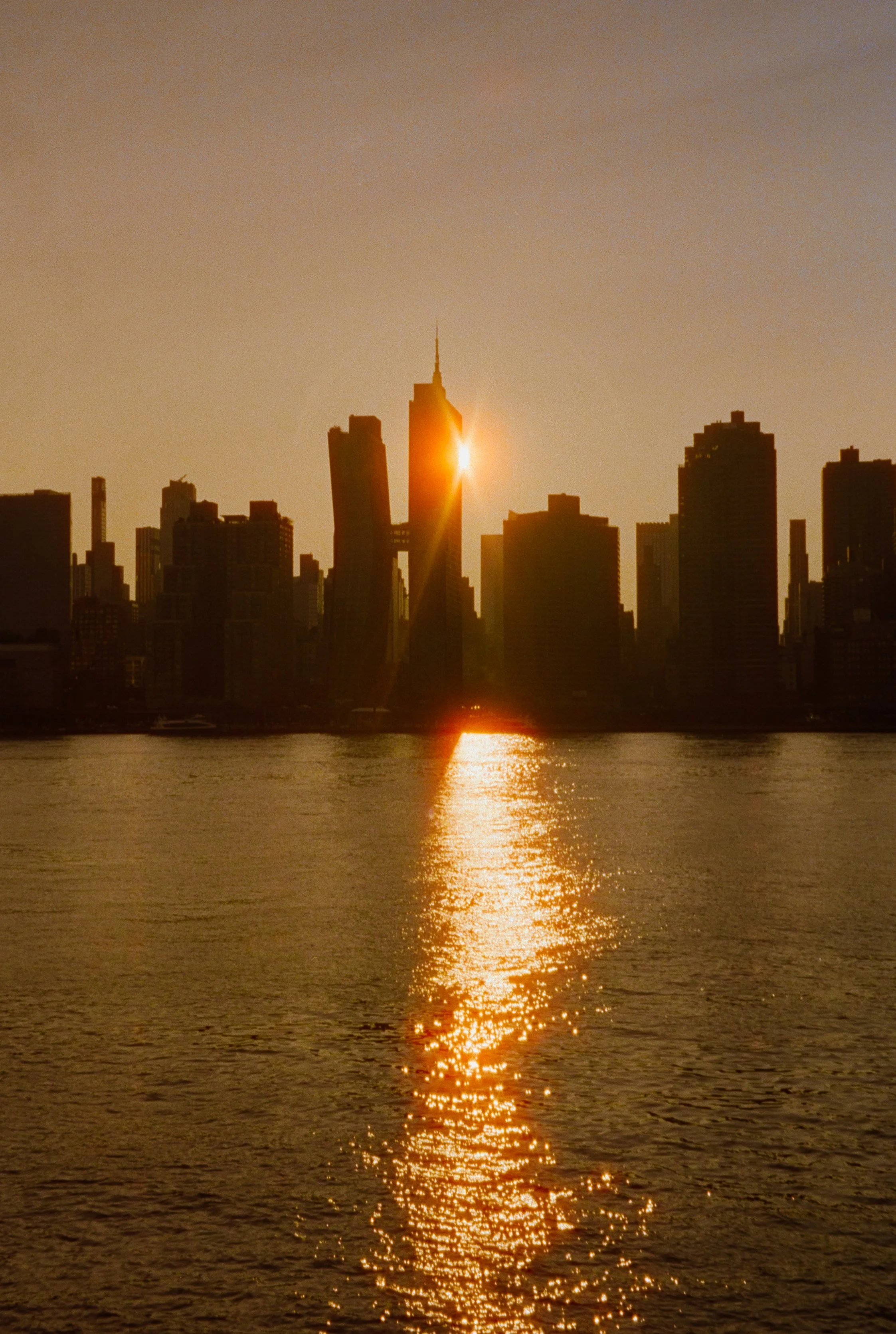 DSC05333-3 Cinestill 80035MM_20260730_EXPORTS.jpg