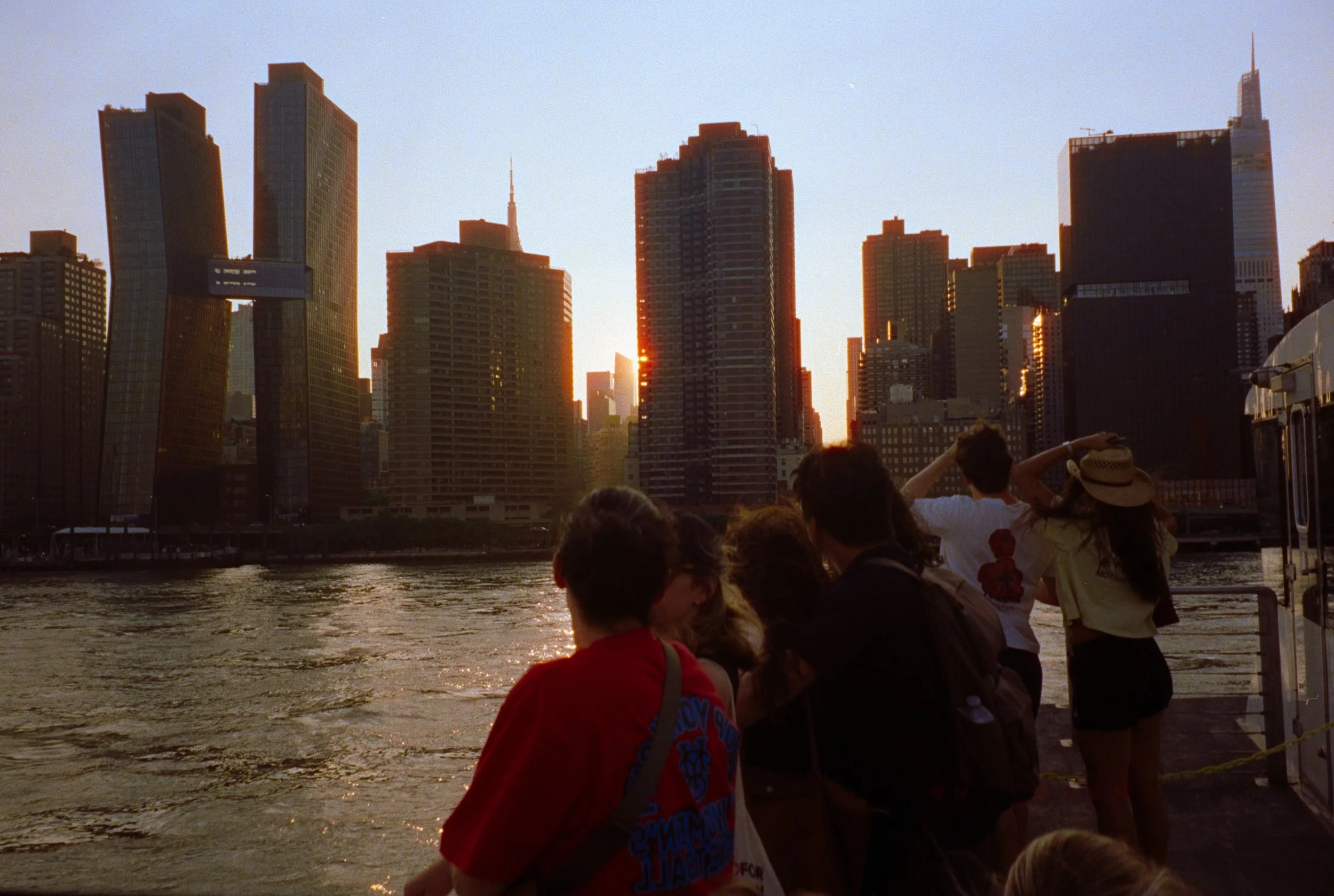 DSC05338-3 Cinestill 80035MM_20260730_EXPORTS.jpg