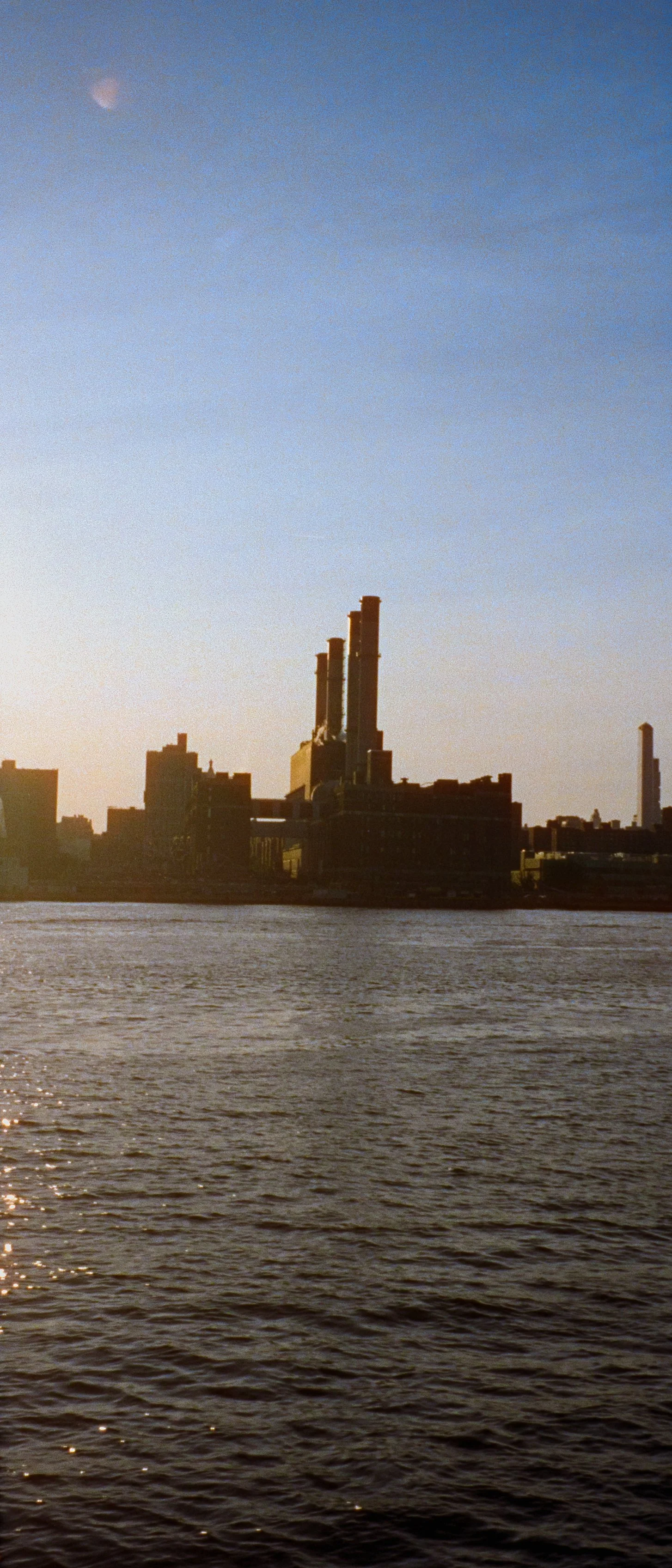 DSC05320-3 Cinestill 80035MM_20260730_EXPORTS.jpg